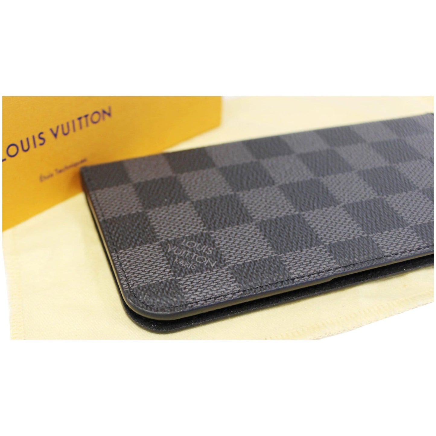 LOUIS VUITTON IPhone 7 Plus Folio Damier Graphite Phone Case