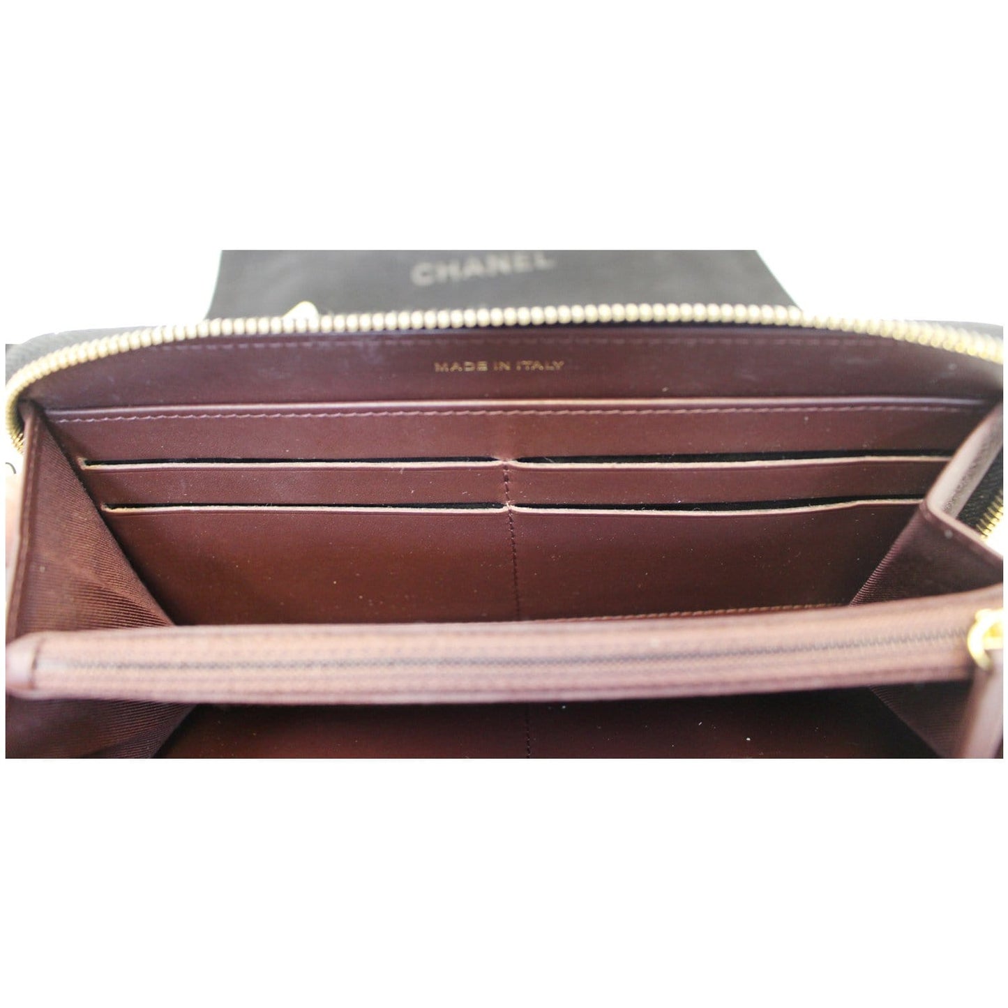 CHANEL Black Caviar Leather Zippy Wallet Black