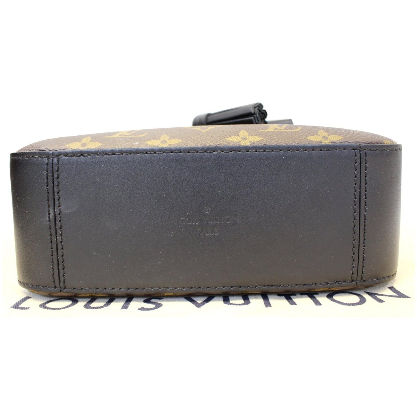 LOUIS VUITTON Saintonge Monogram Canvas Shoulder Bag Noir Black