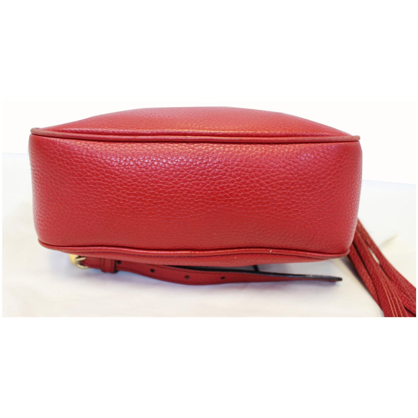 GUCCI Soho Disco Pebbled Leather Small Crossbody Bag Red