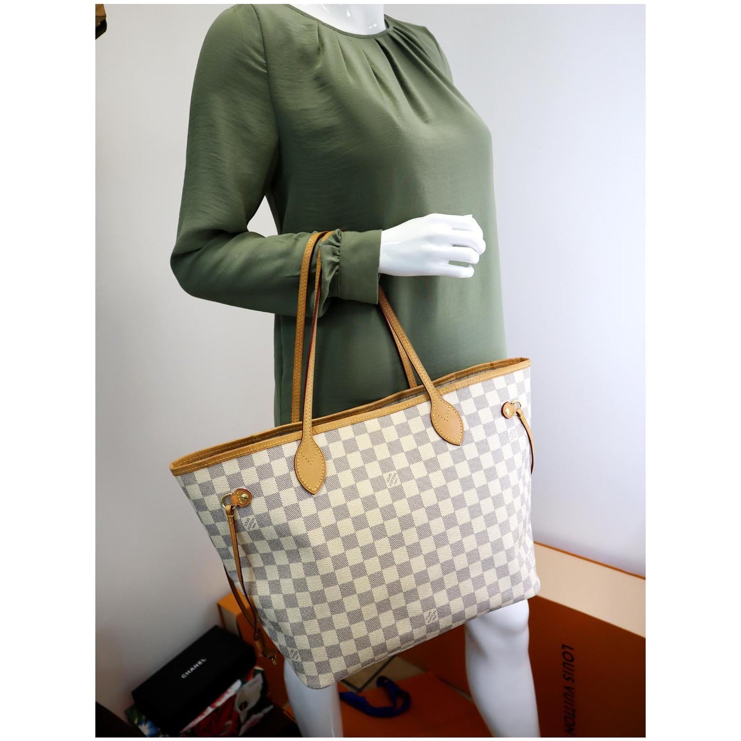 LOUIS VUITTON Neverfull MM Damier Azur Tote Shoulder Bag White