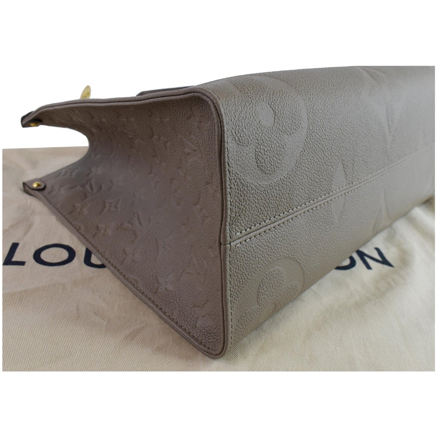 LOUIS VUITTON Onthego MM Monogram Empreinte Shoulder Bag Tourterelle - 15% OFF