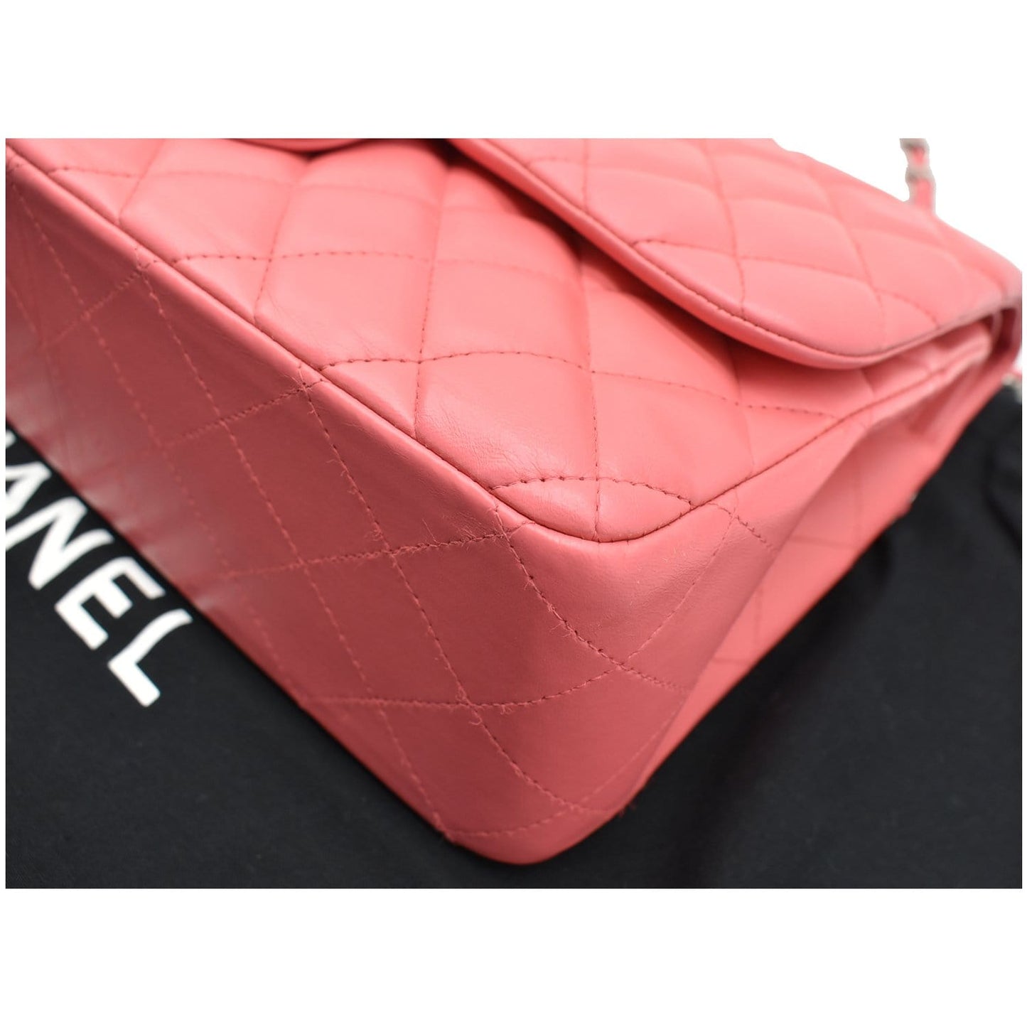 CHANEL Jumbo Double Flap Leather Shoulder Bag Pink