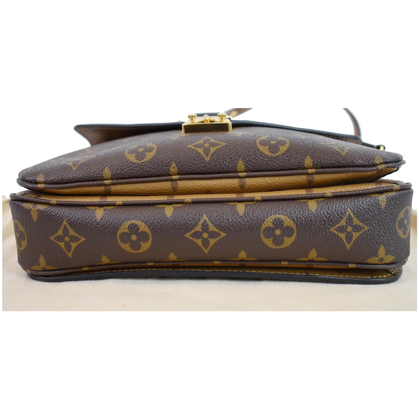 LOUIS VUITTON Metis Pochette Reverse Monogram Canvas Crossbody Bag Brown