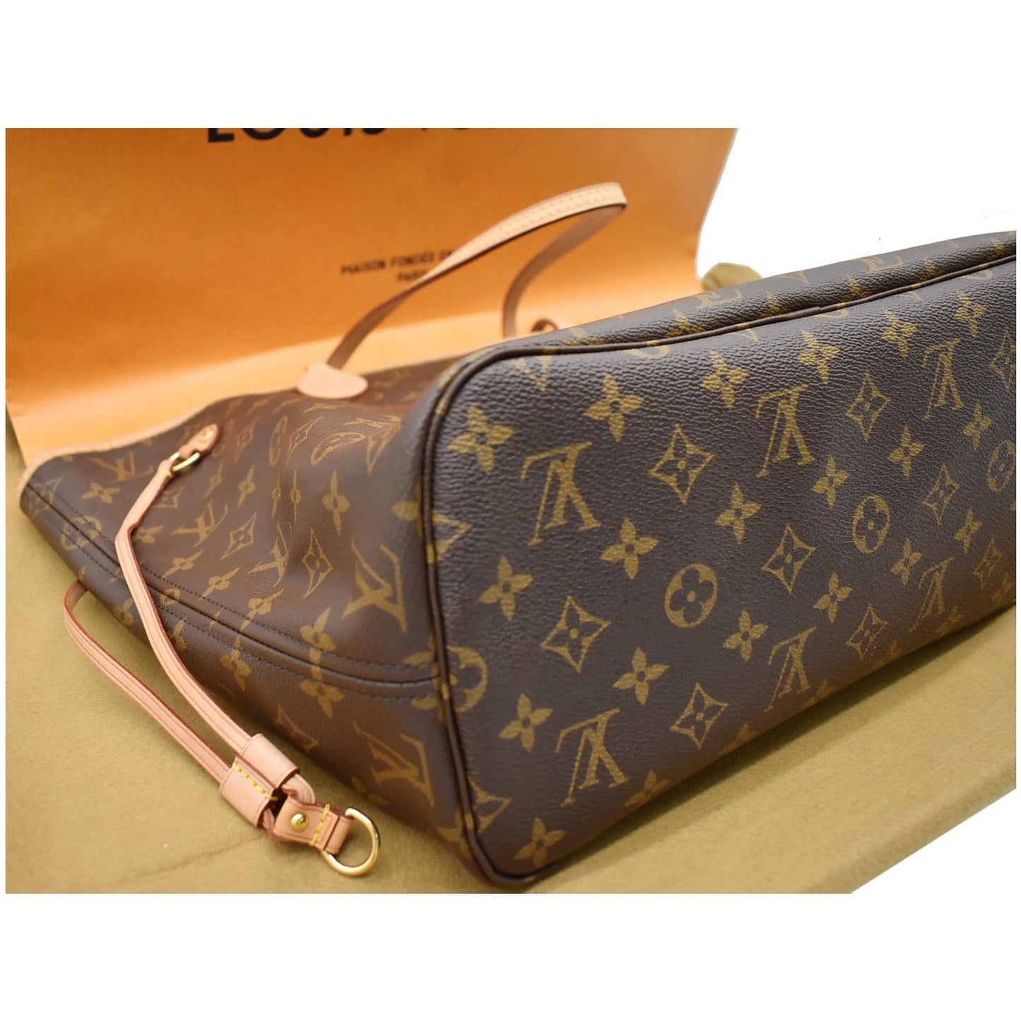 LOUIS VUITTON Neverfull MM Monogram Canvas Shoulder Bag Brown