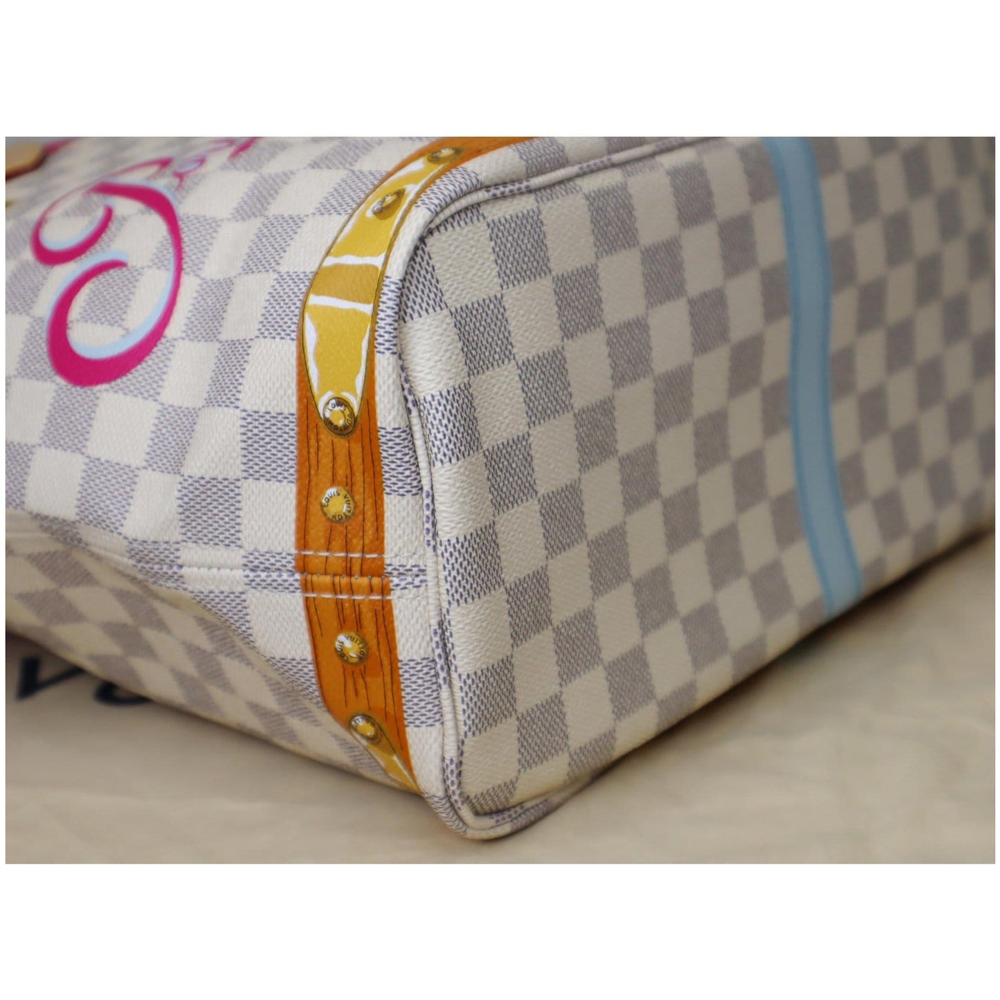 LOUIS VUITTON Neverfull MM Summer Trunk Dameir Azur Shoulder Bag White