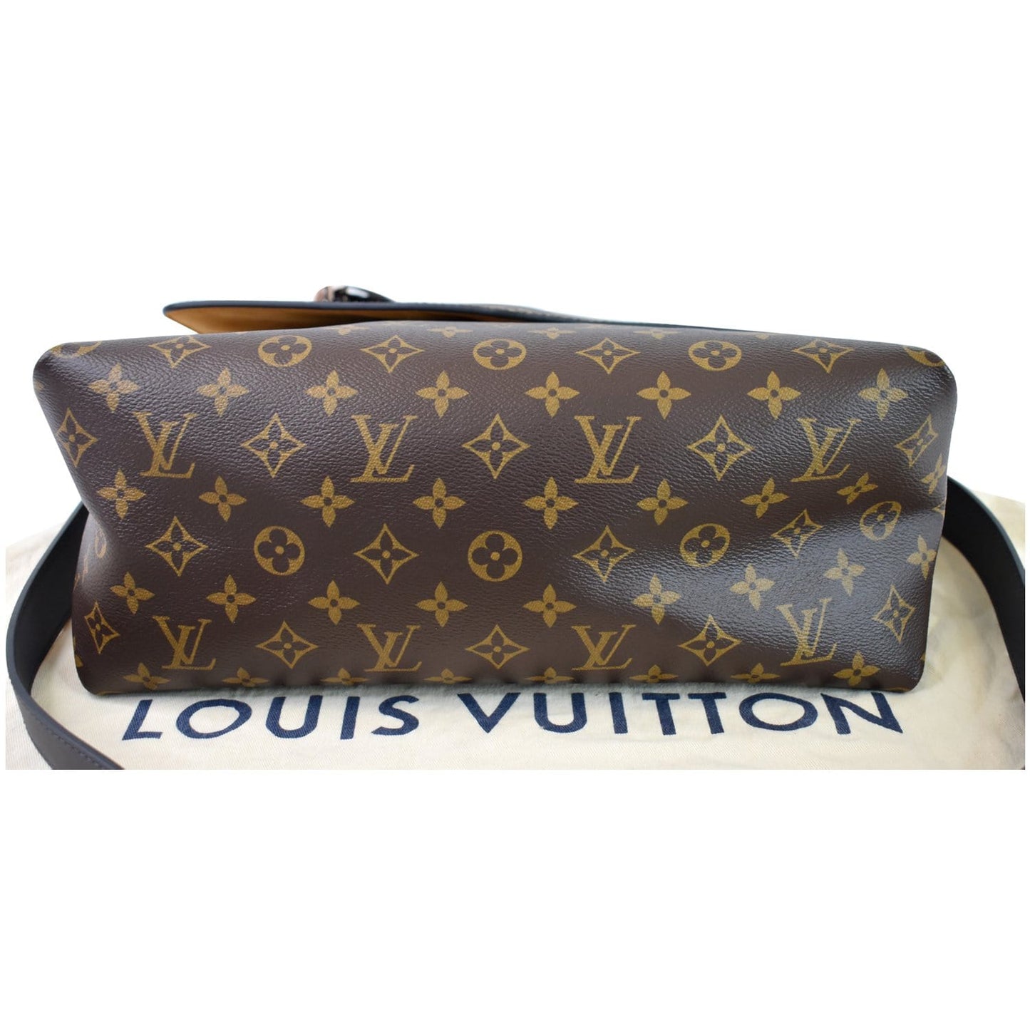 LOUIS VUITTON Beaubourg MM Monogram Canvas Shoulder Bag Brown