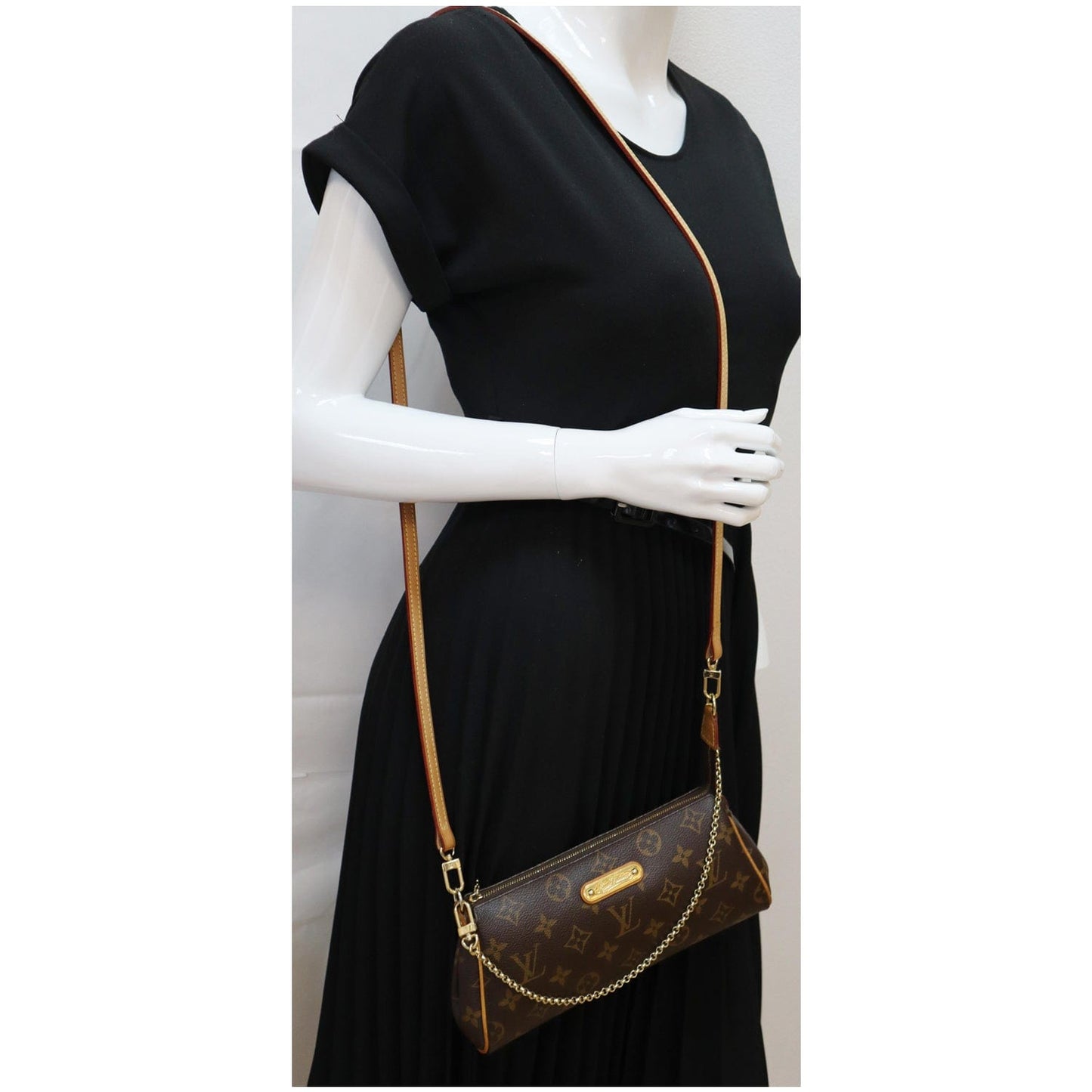 LOUIS VUITTON Eva Monogram Canvas Pochette Crossbody Bag Brown