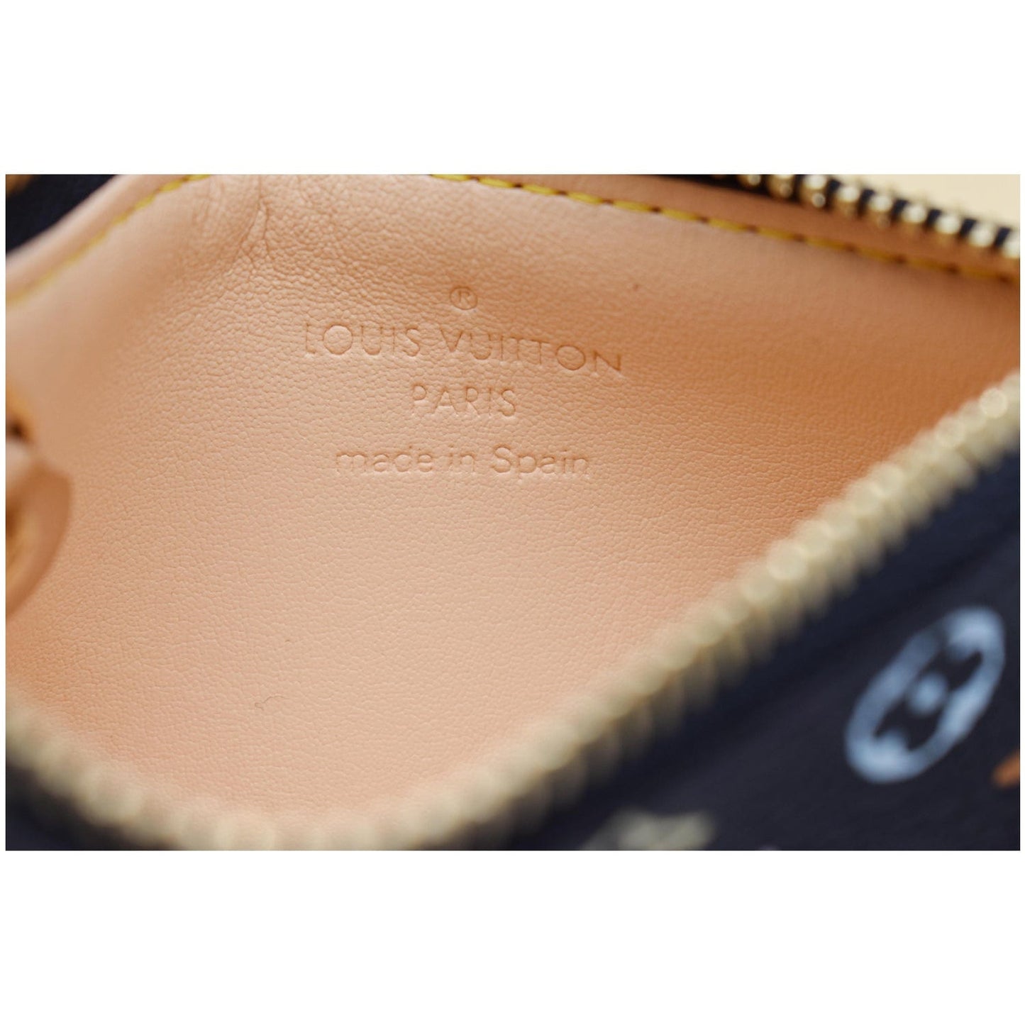LOUIS VUITTON Pochette Key Cles Monogram Coin Case Multicolor