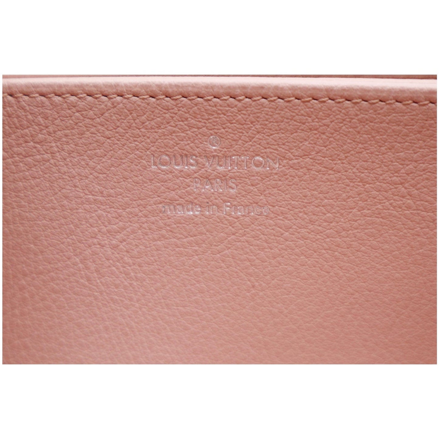 LOUIS VUITTON Mahina Leather Zippy Wallet Magnolia - 20% OFF