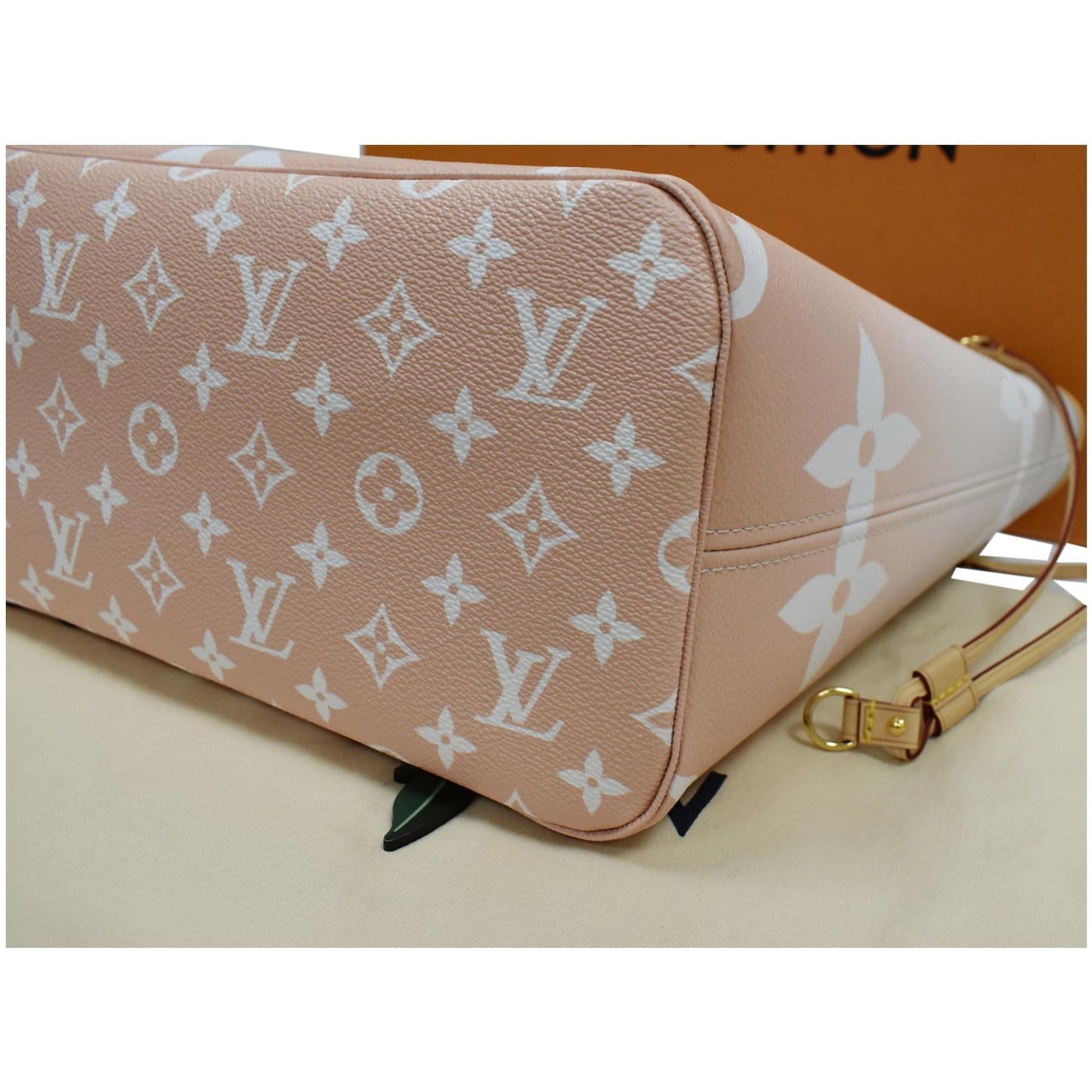 LOUIS VUITTON Neverfull MM Pool Monogram Giant Tote Shoulder Bag Brume