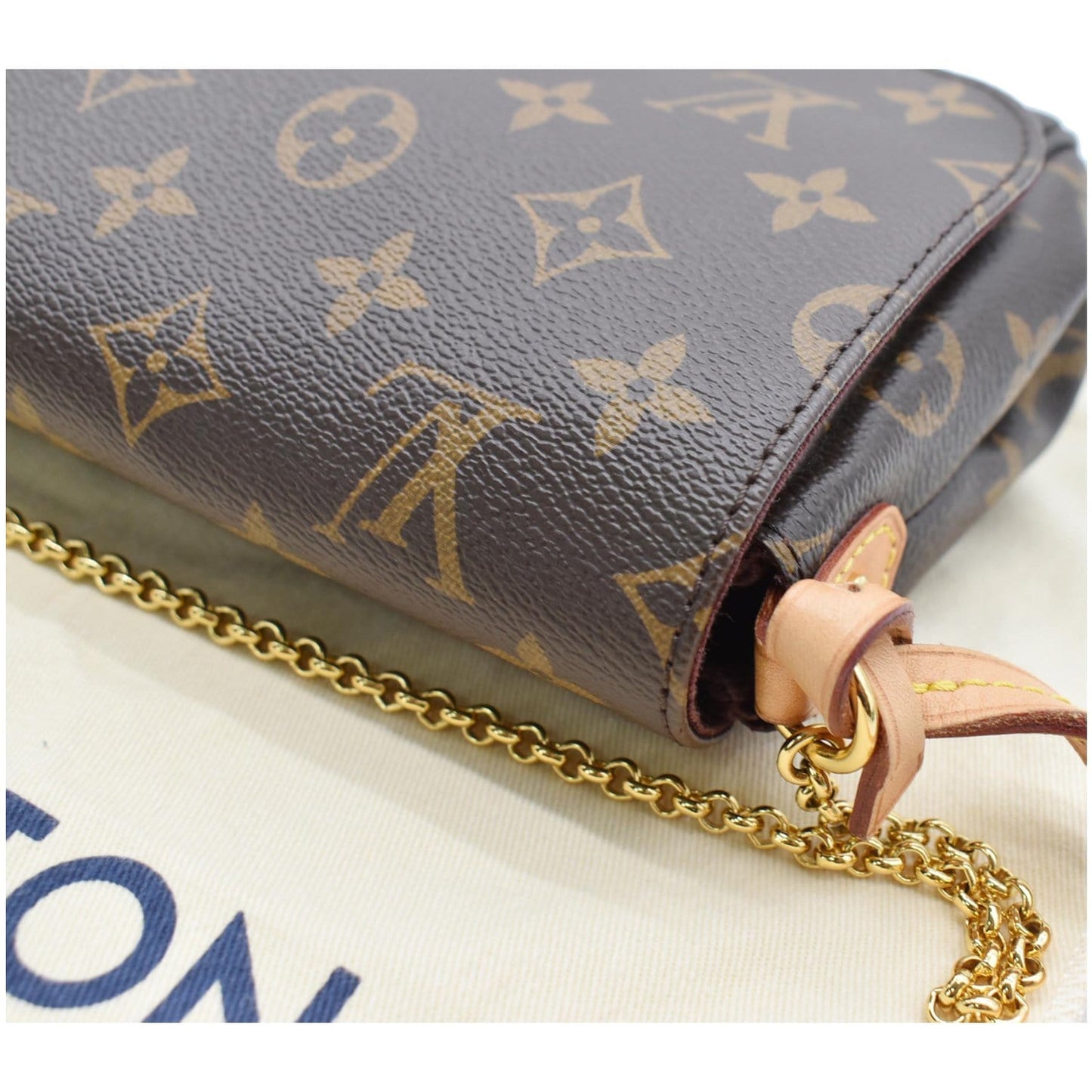 LOUIS VUITTON Favorite MM Monogram Canvas Crossbody Bag Brown