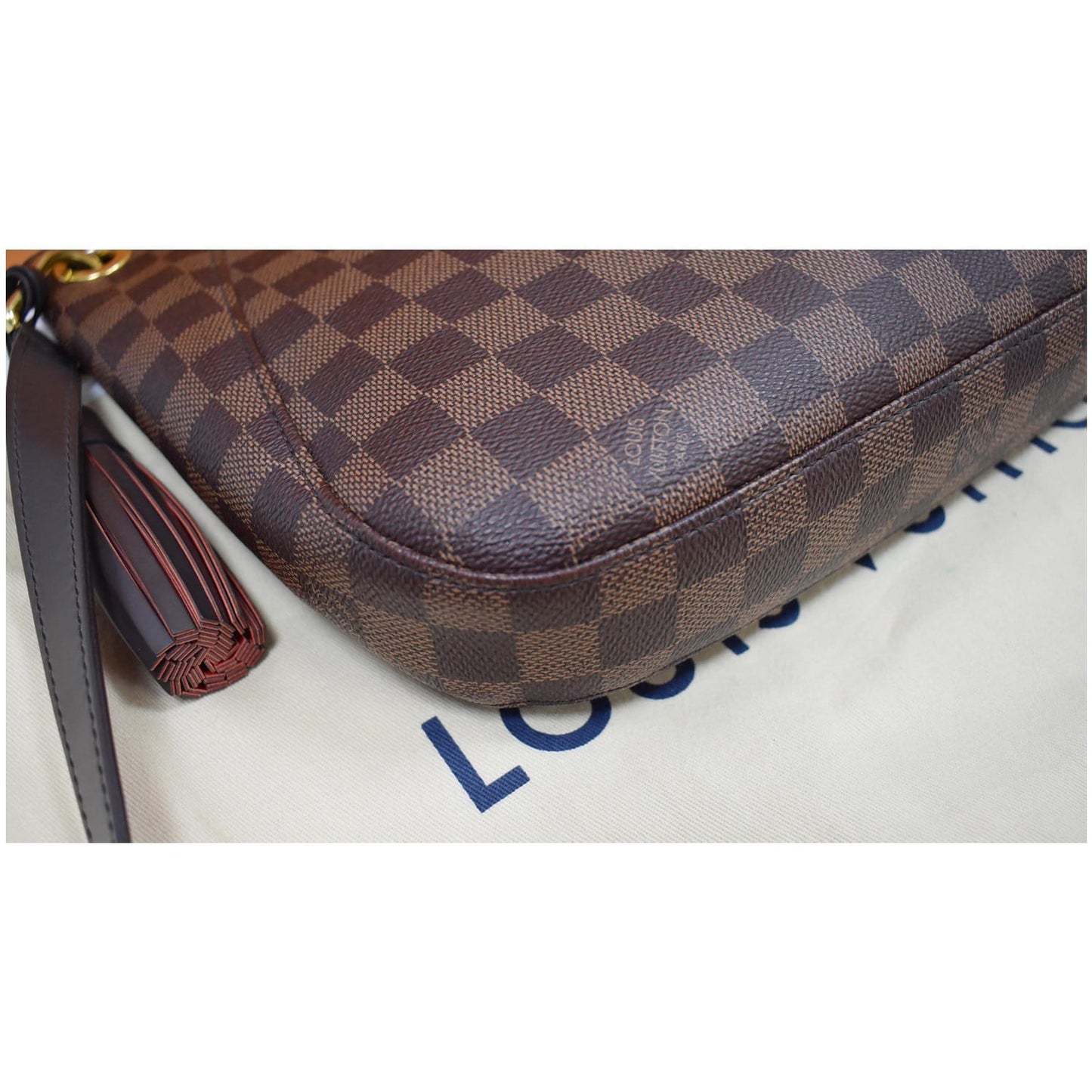 LOUIS VUITTON South Bank Besace Damier Ebene Crossbody Bag Brown