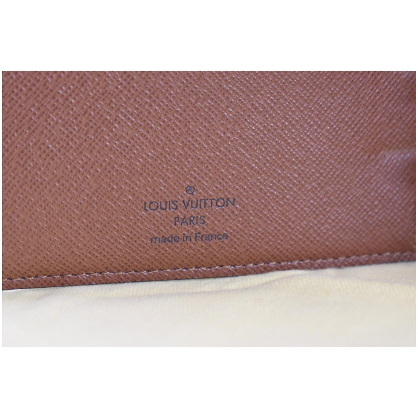 LOUIS VUITTON Agenda MM Monogram Canvas Planner Cover Brown