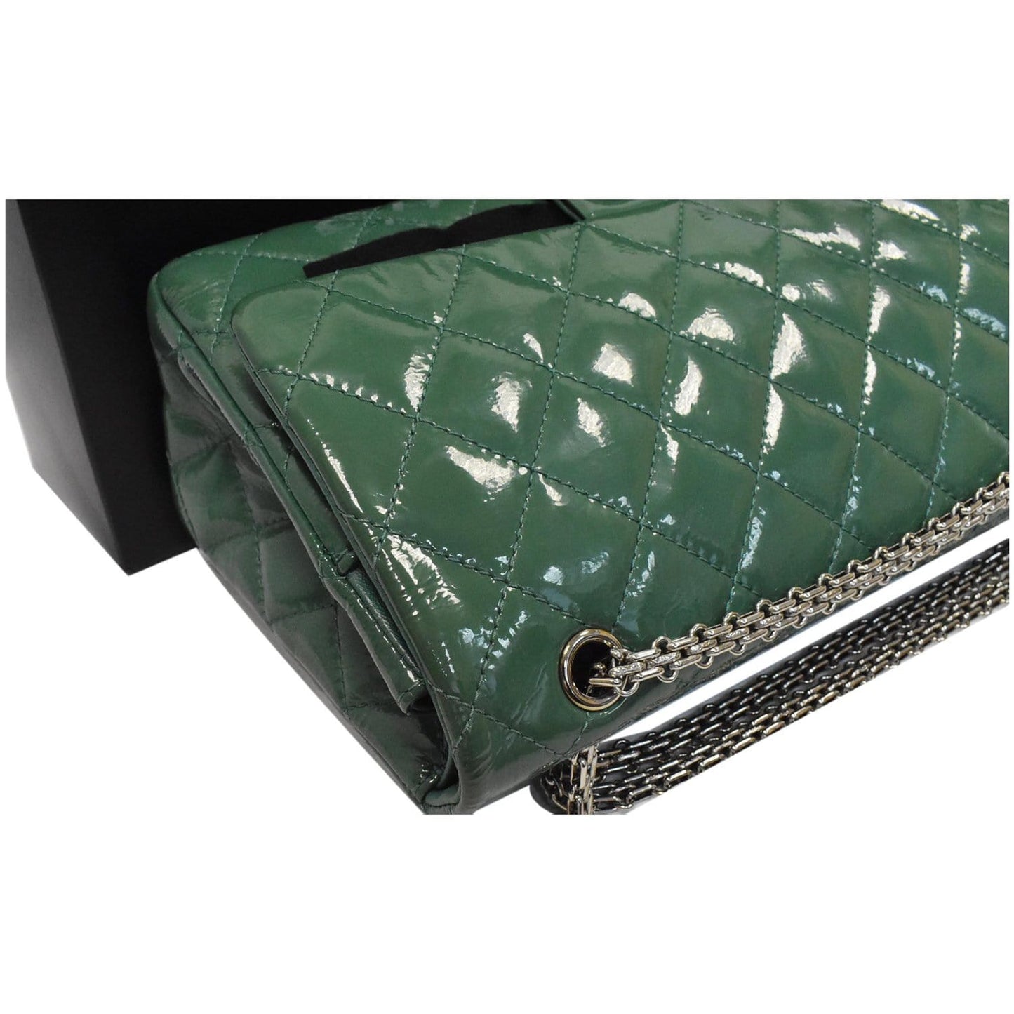 CHANEL 2.55 Reissue Double Flap Patent Leather Shoulder Bag Green