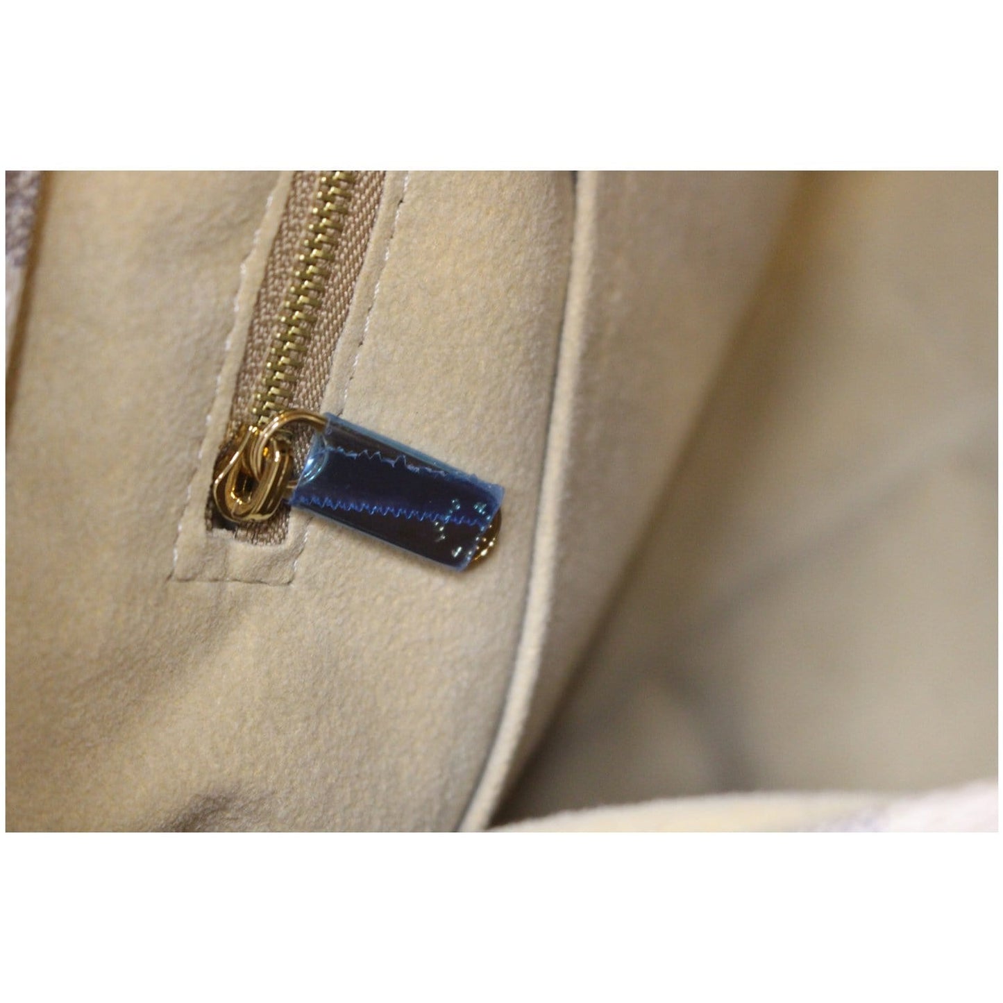 LOUIS VUITTON Artsy MM Damier Azur Shoulder Bag White