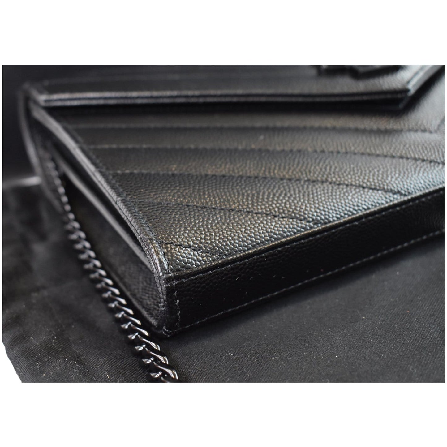 YVES SAINT LAURENT Monogram Grain De Poudre Chain Wallet Black