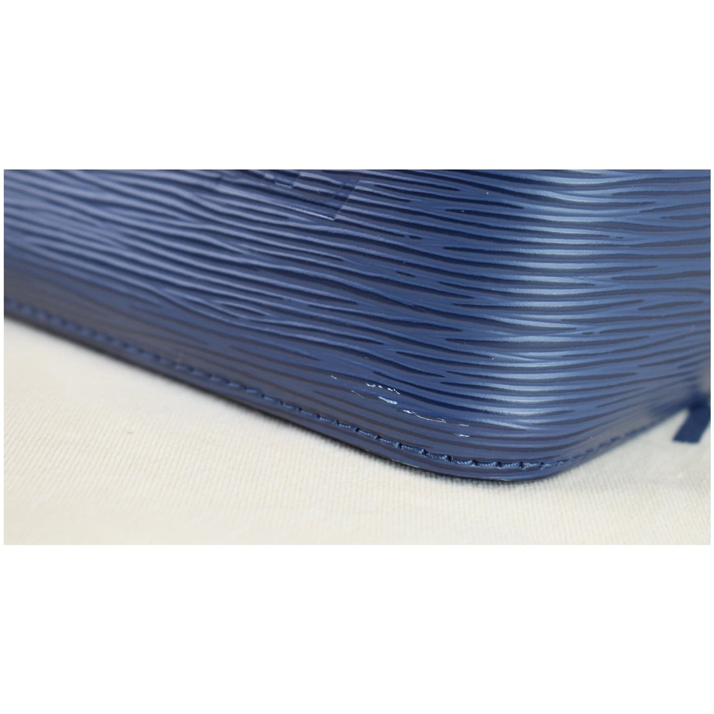 LOUIS VUITTON Neonoe Epi Leather Shoulder Bag Indigo - Last Call