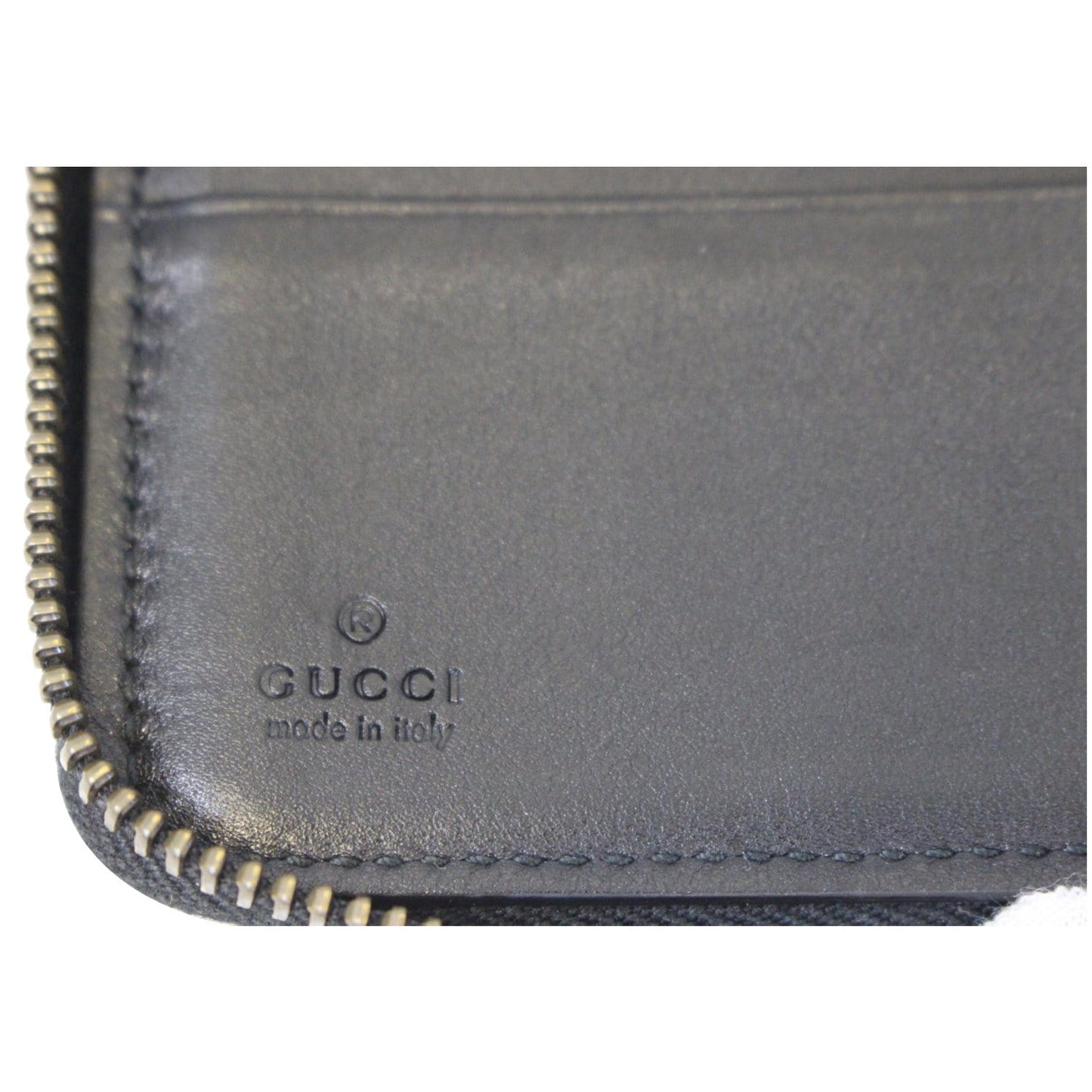 GUCCI Matelasse GG Marmont Zip Around Calfskin Wallet Black