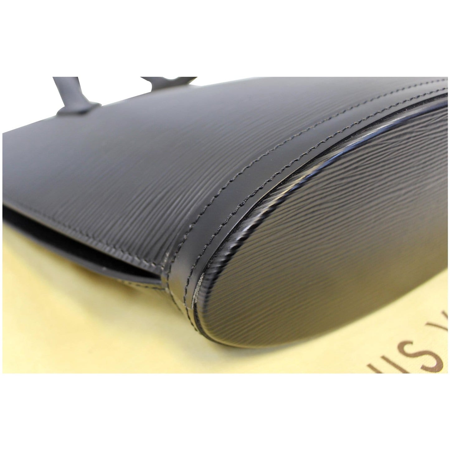 LOUIS VUITTON Saint Jacques Epi Leather Shoulder Bag Black