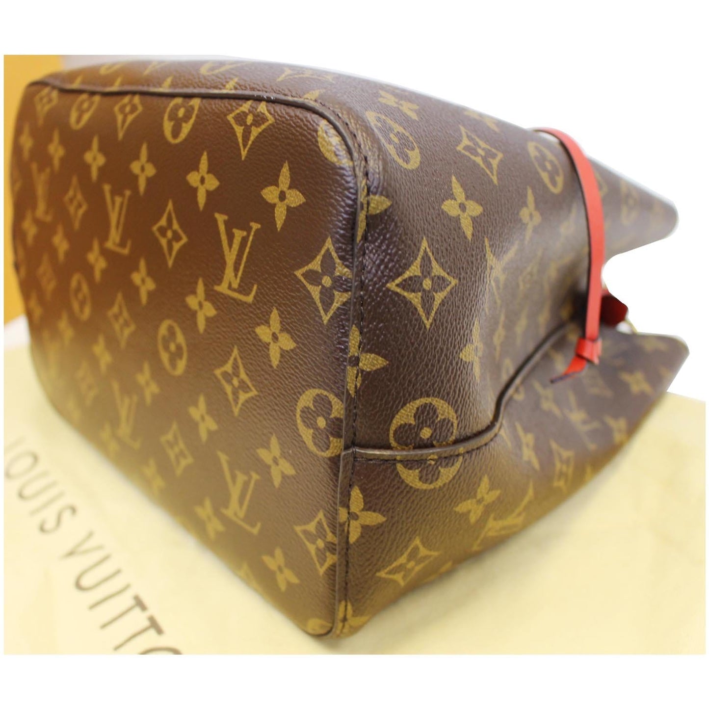 LOUIS VUITTON Neonoe Monogram Canvas Shoulder Bag Coquelicot