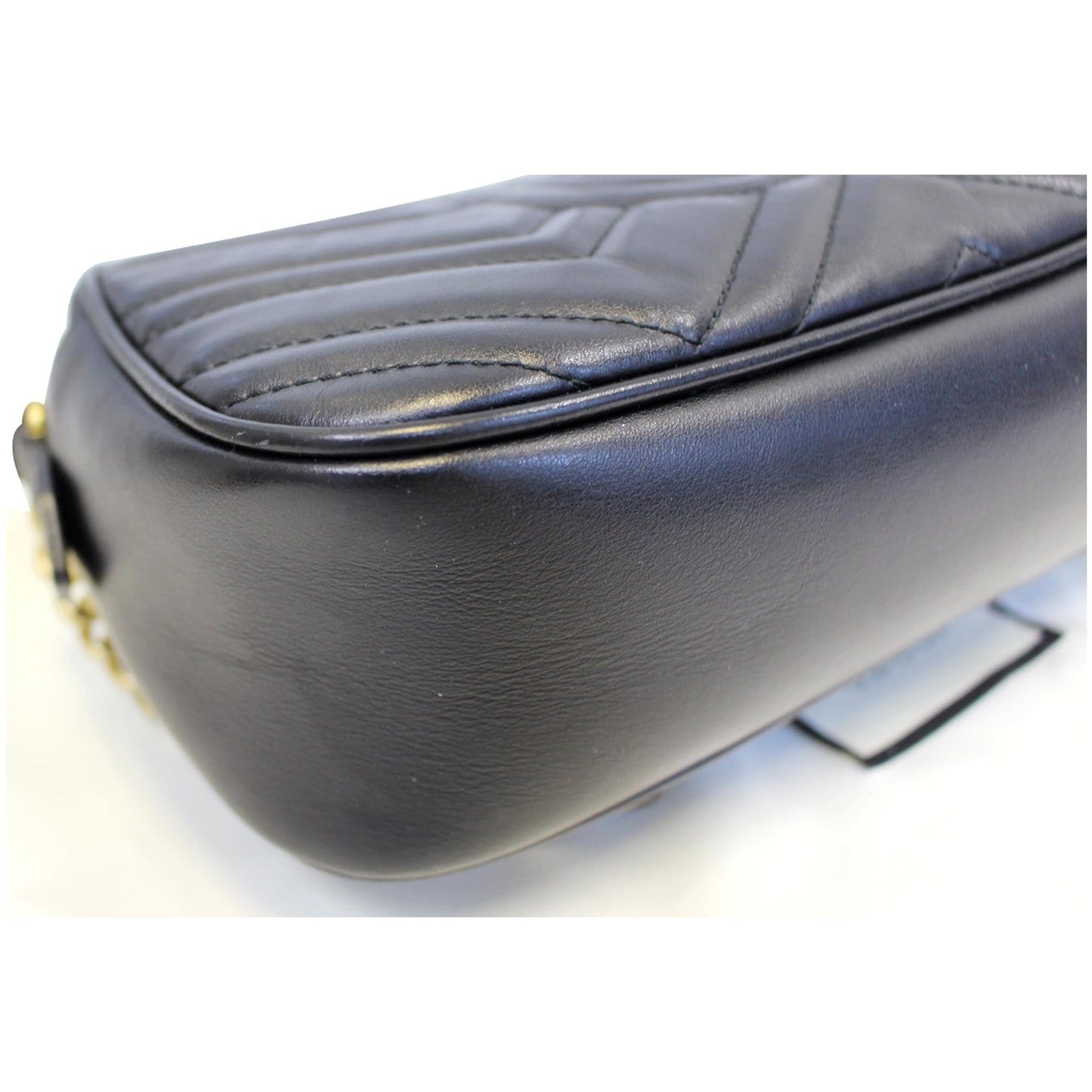 GUCCI GG Marmont Matelasse Small Leather Crossbody Bag Black