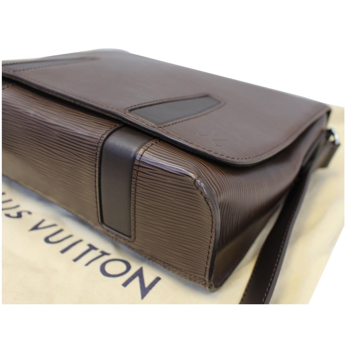 LOUIS VUITTON Harington PM Epi Leather Messenger Bag Brown