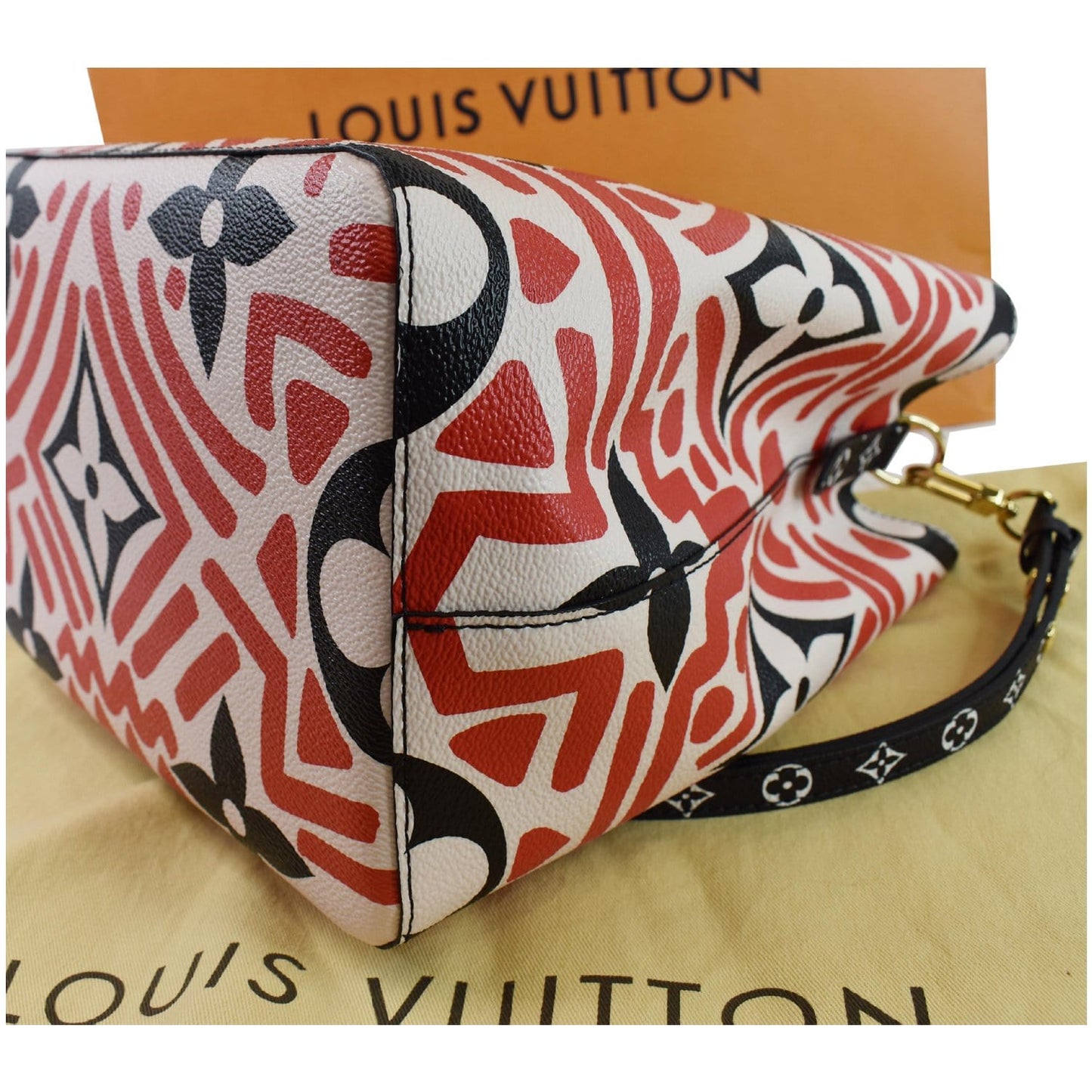 LOUIS VUITTON Crafty NeoNoe MM Monogram Canvas Shoulder Bag Red - 25% OFF