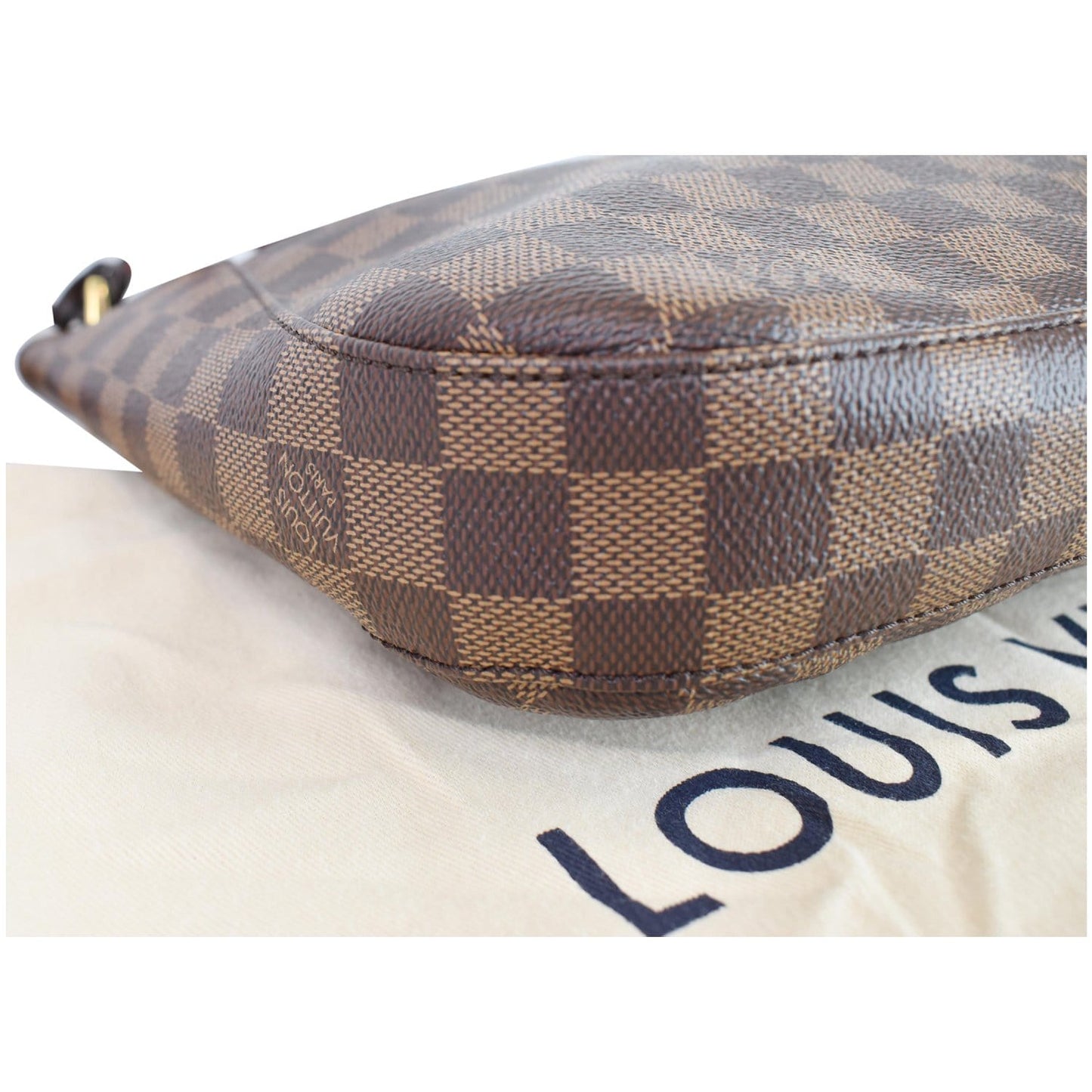 LOUIS VUITTON South Bank Besace Damier Ebene Crossbody Bag Brown