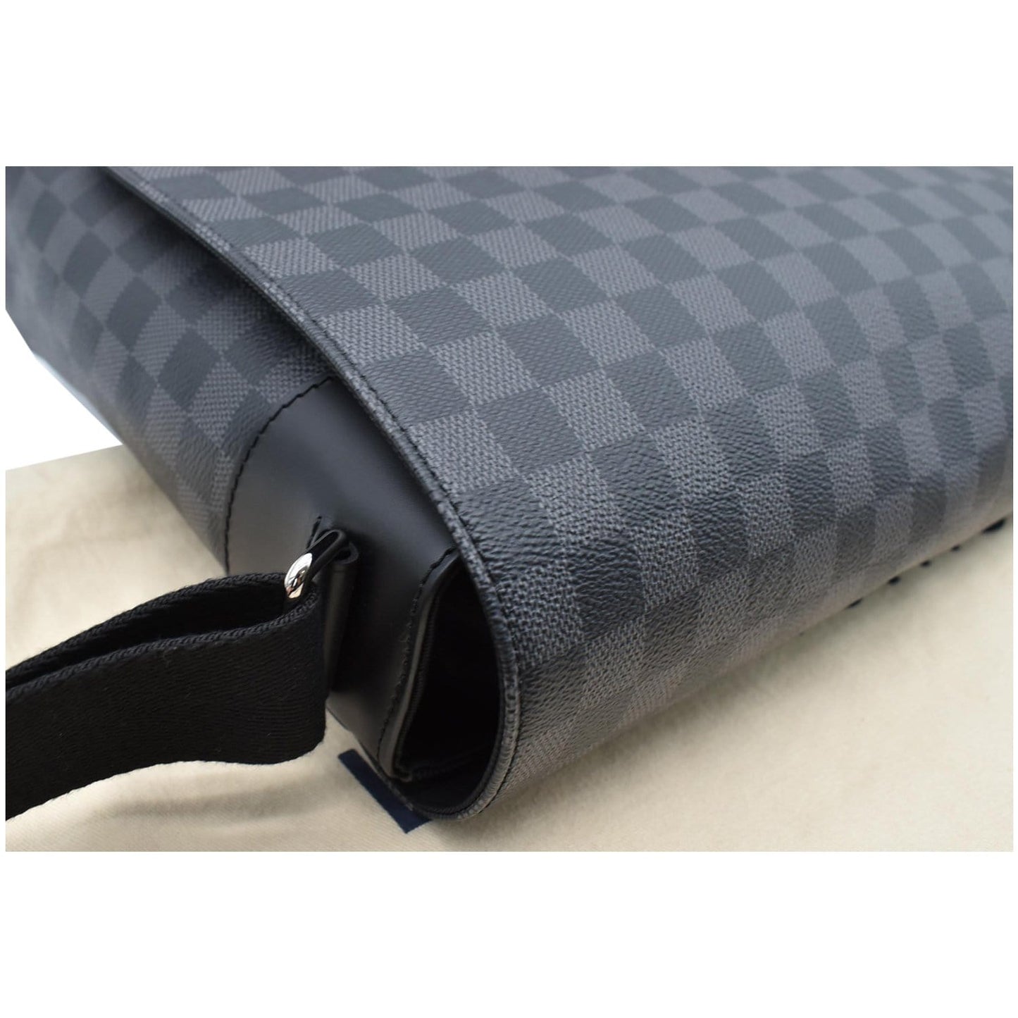 LOUIS VUITTON District MM Monogram Eclipse Messenger Bag Black