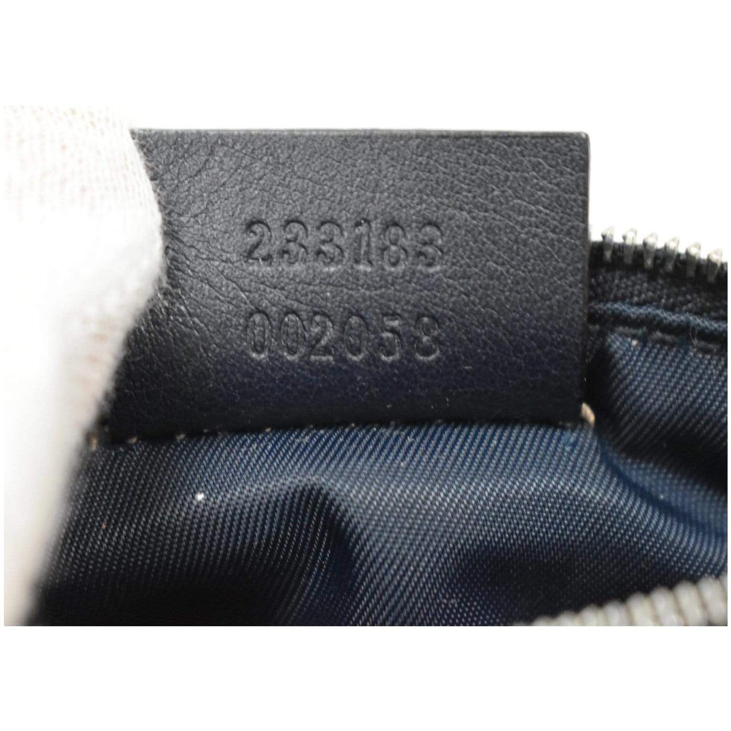 GUCCI GG Supreme Monogram Key Case Beige 233183