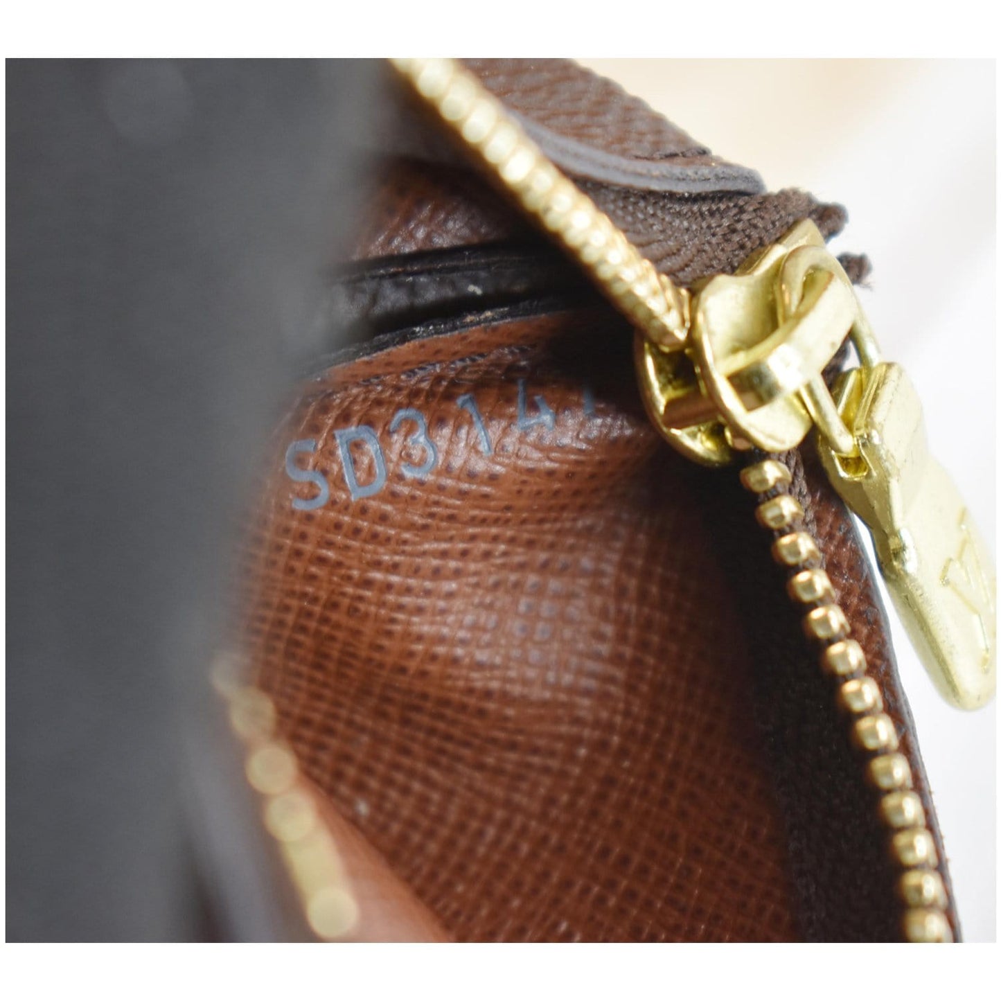 LOUIS VUITTON Monogram Canvas Pochette Key Cles Coin Case Brown