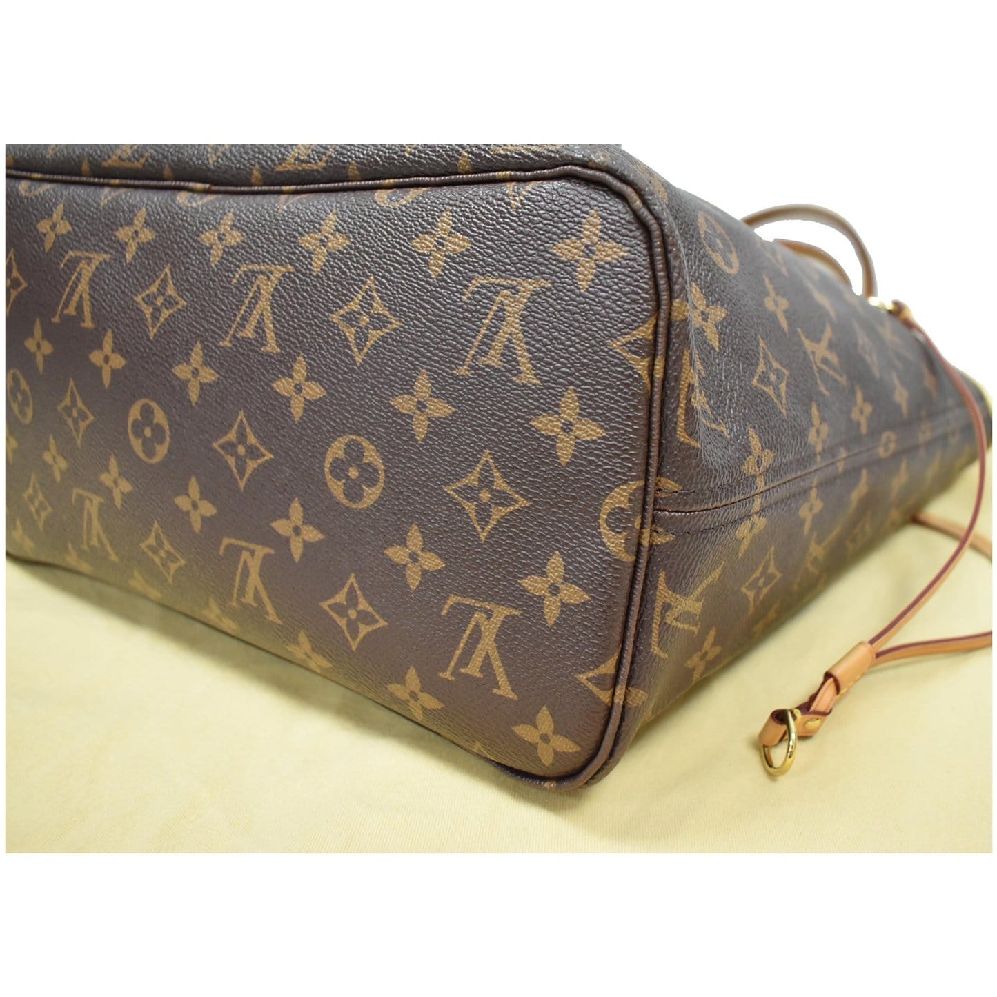 LOUIS VUITTON Neverfull MM Monogram Canvas Tote Shoulder Bag Brown