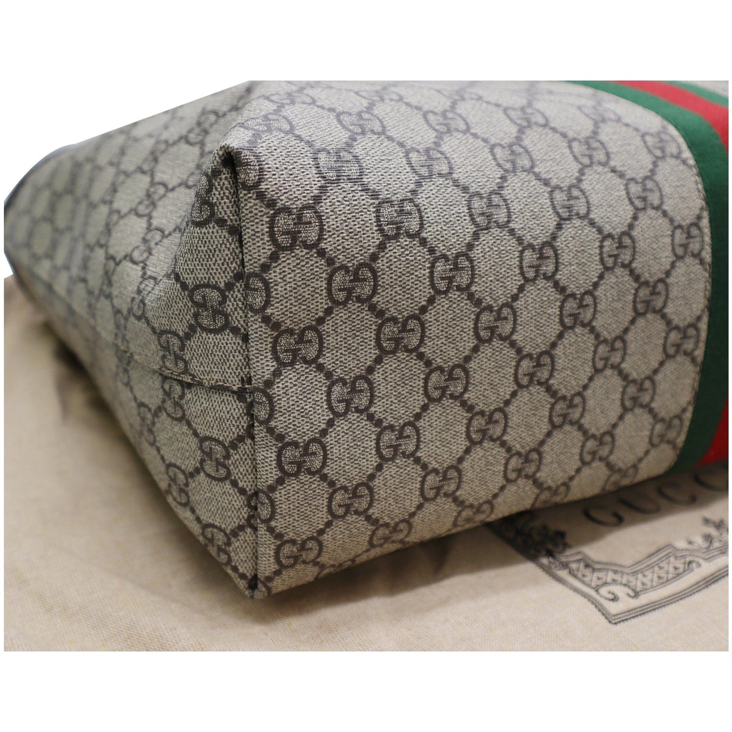 GUCCI Ophidia Medium GG Supreme Canvas Tote Bag Beige 631685