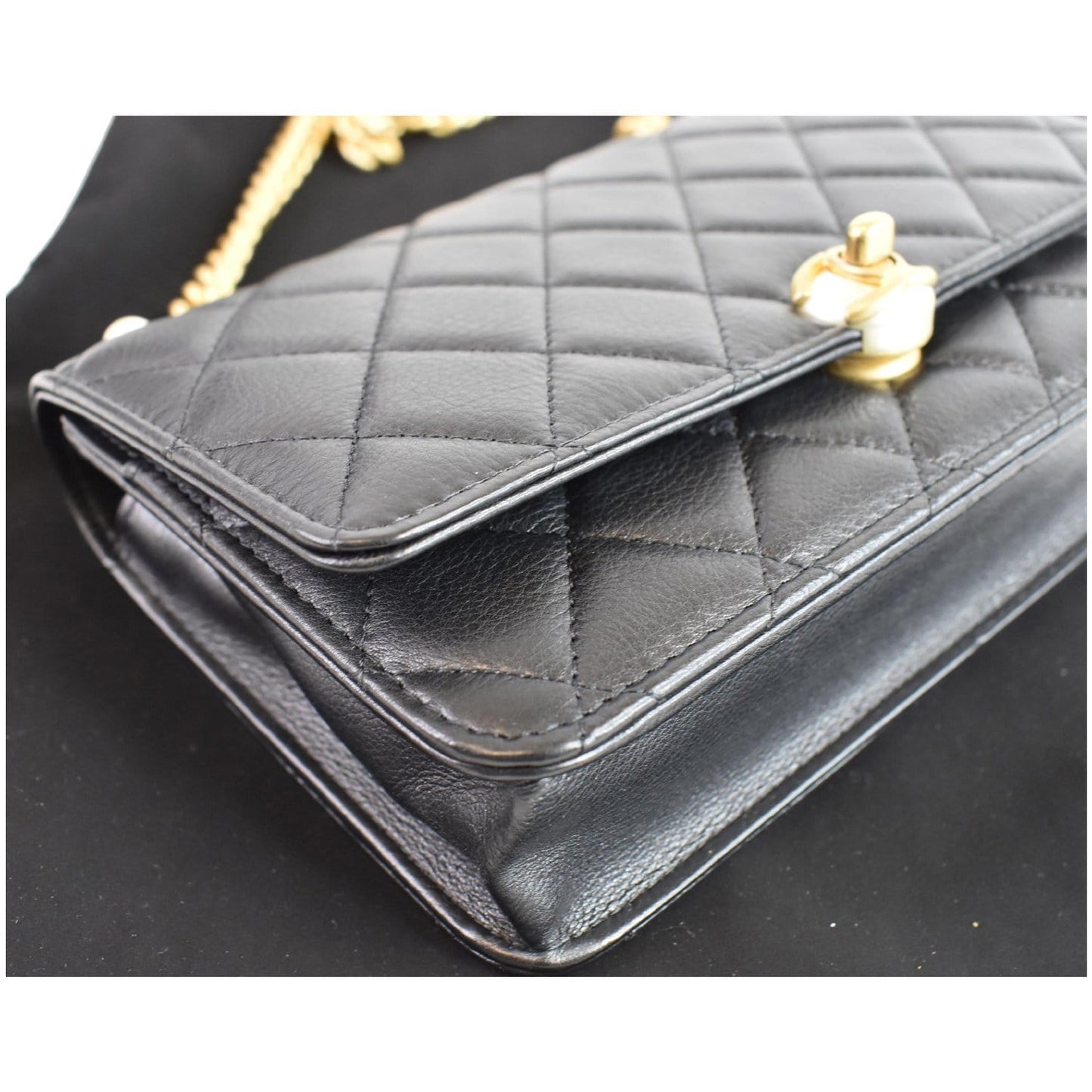 CHANEL Pearl Wallet On Chain Leather Crossbody Bag Black