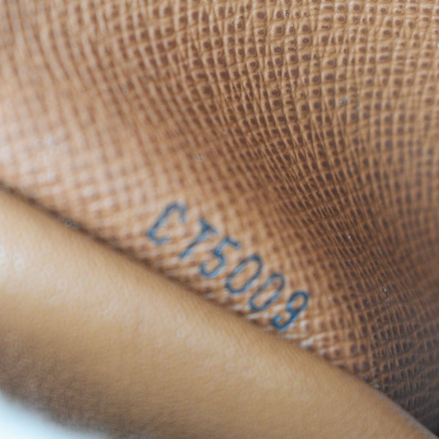 LOUIS VUITTON Monogram Canvas 6 Key Holder Brown