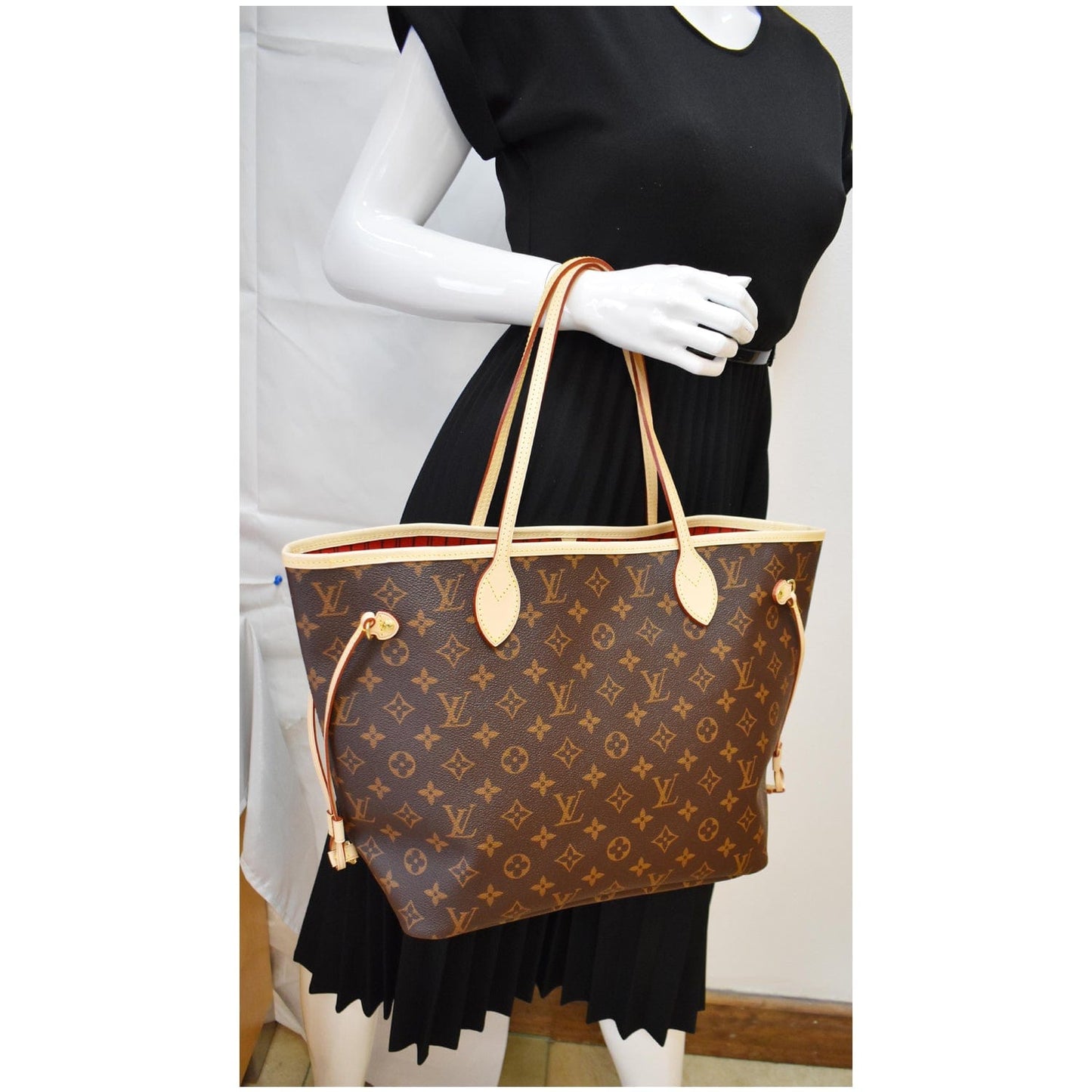 LOUIS VUITTON Neverfull MM Monogram Canvas Tote Bag Brown - New Year Deals