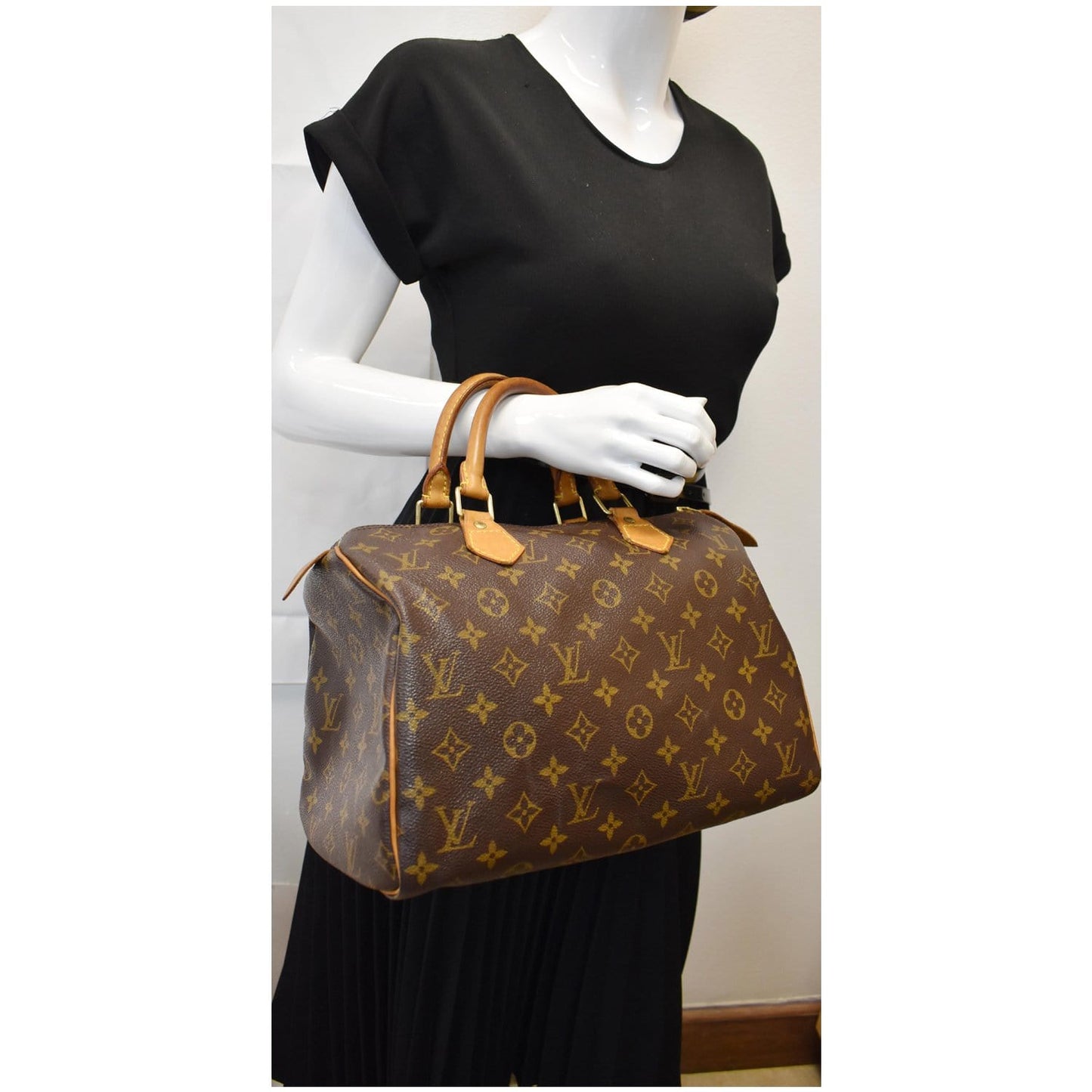 LOUIS VUITTON Speedy 30 Monogram Canvas Satchel Bag Brown
