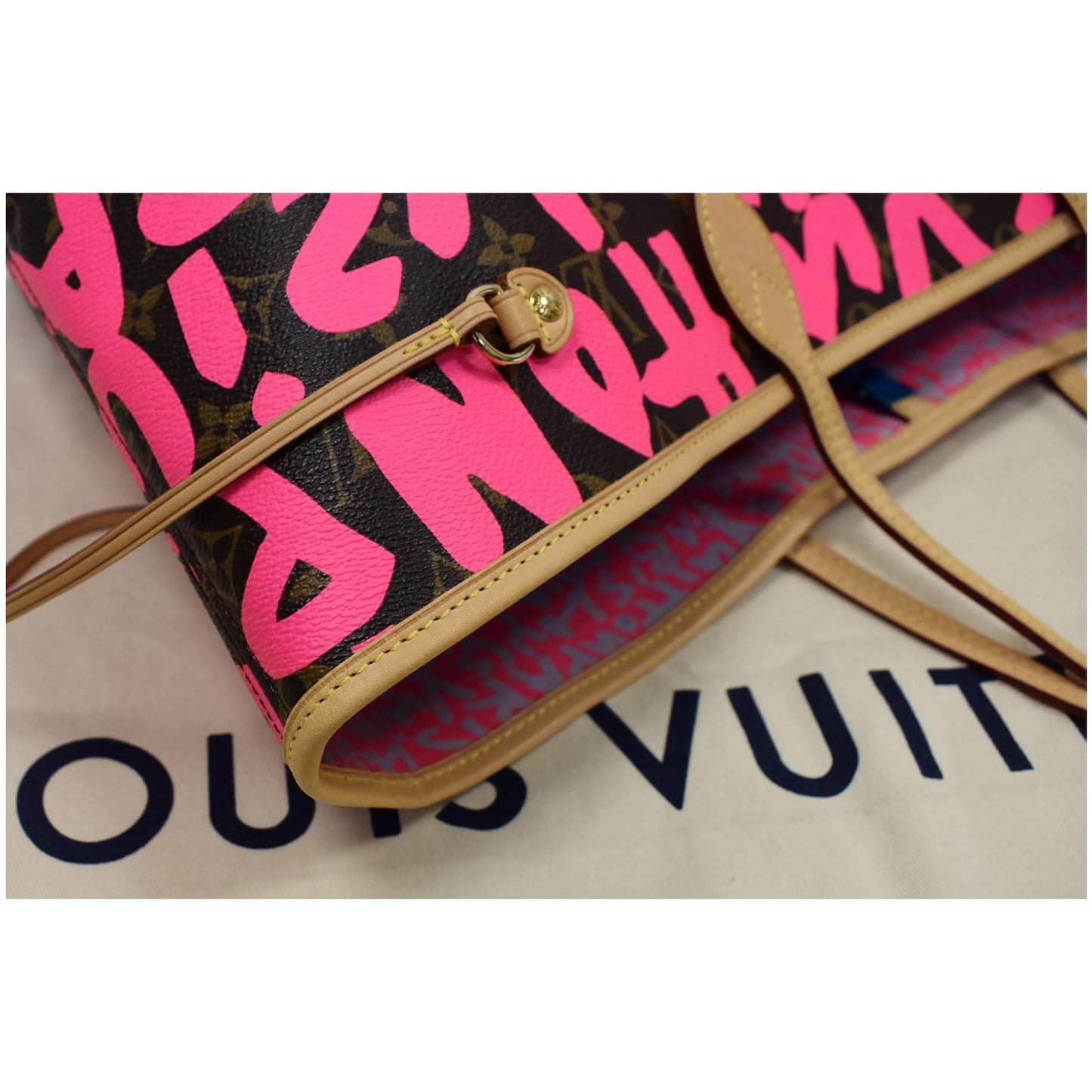 LOUIS VUITTON Neverfull GM Monogram Graffiti Tote Bag Pink