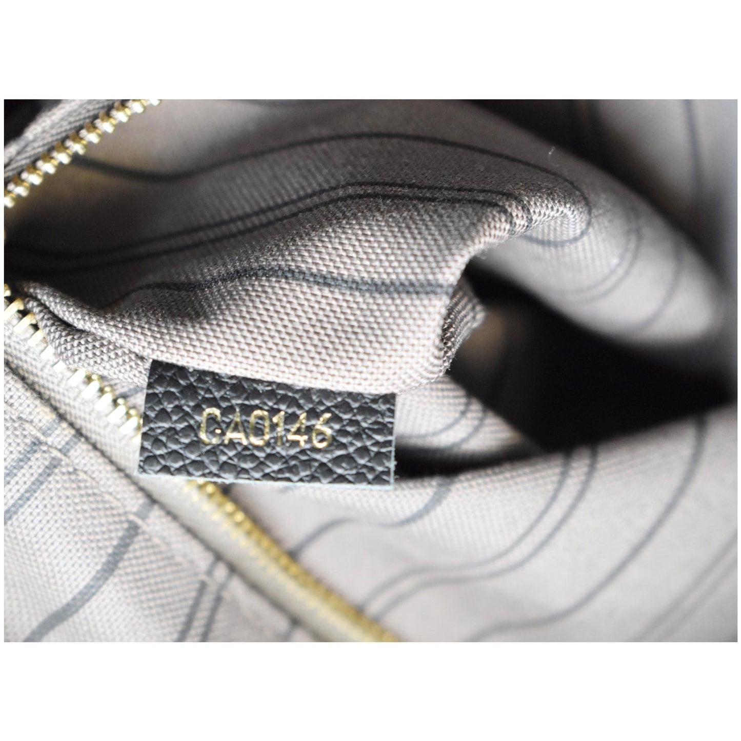 LOUIS VUITTON Artsy MM Empreinte Leather Shoulder Bag Black