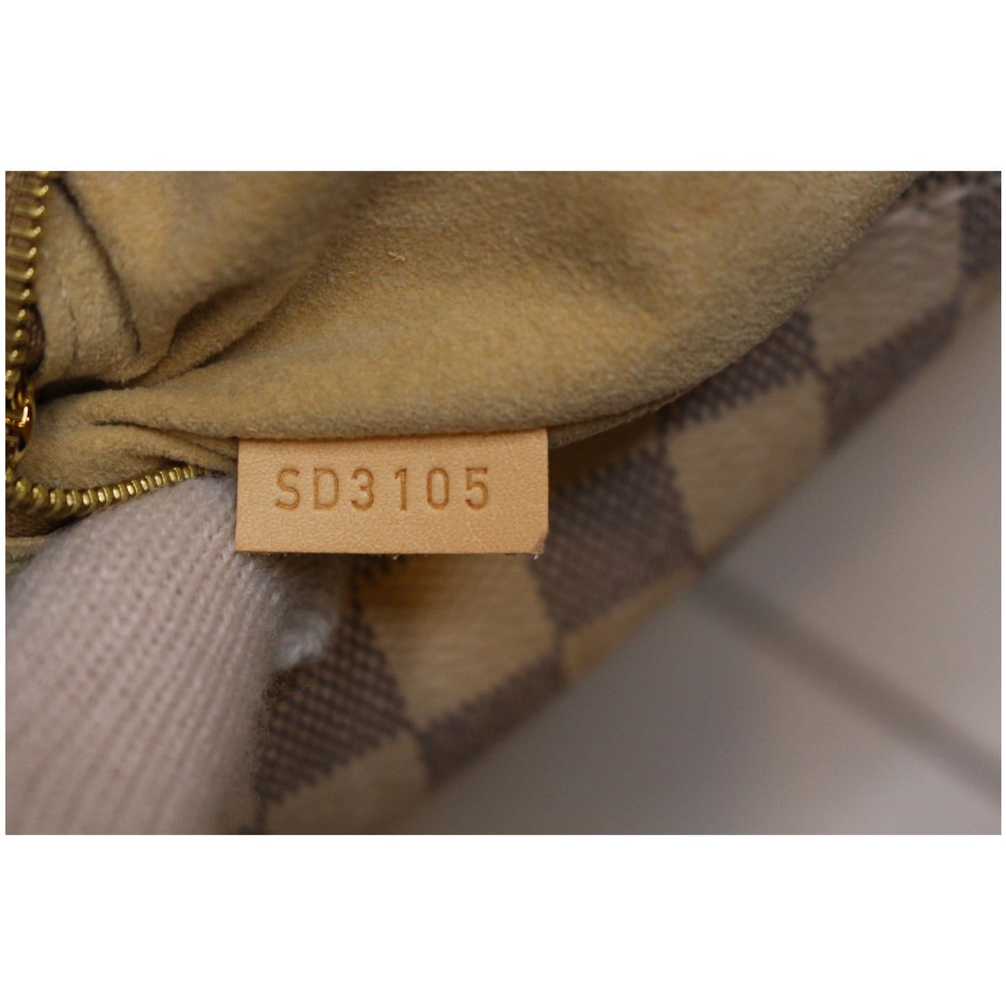 LOUIS VUITTON Artsy MM Damier Azur Shoulder Bag White