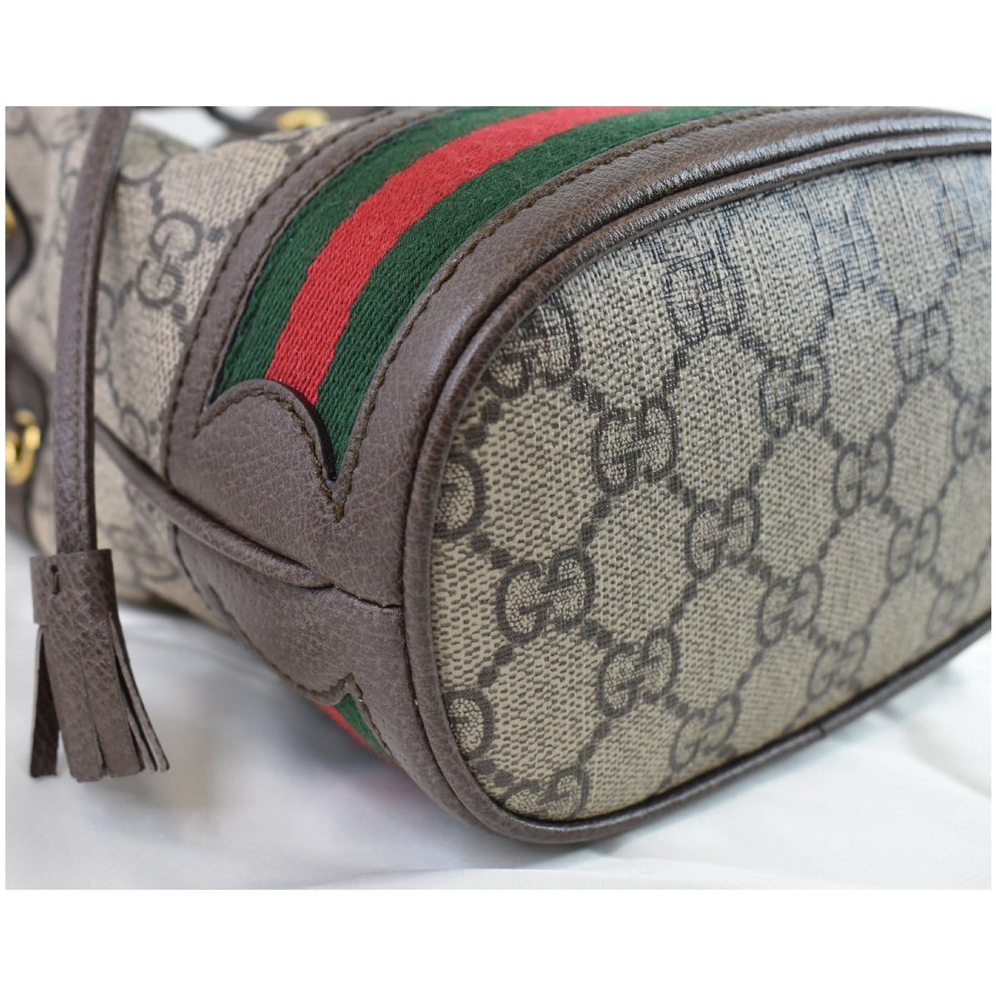 GUCCI Ophidia Mini GG Supreme Bucket Bag Beige/Ebony 550620