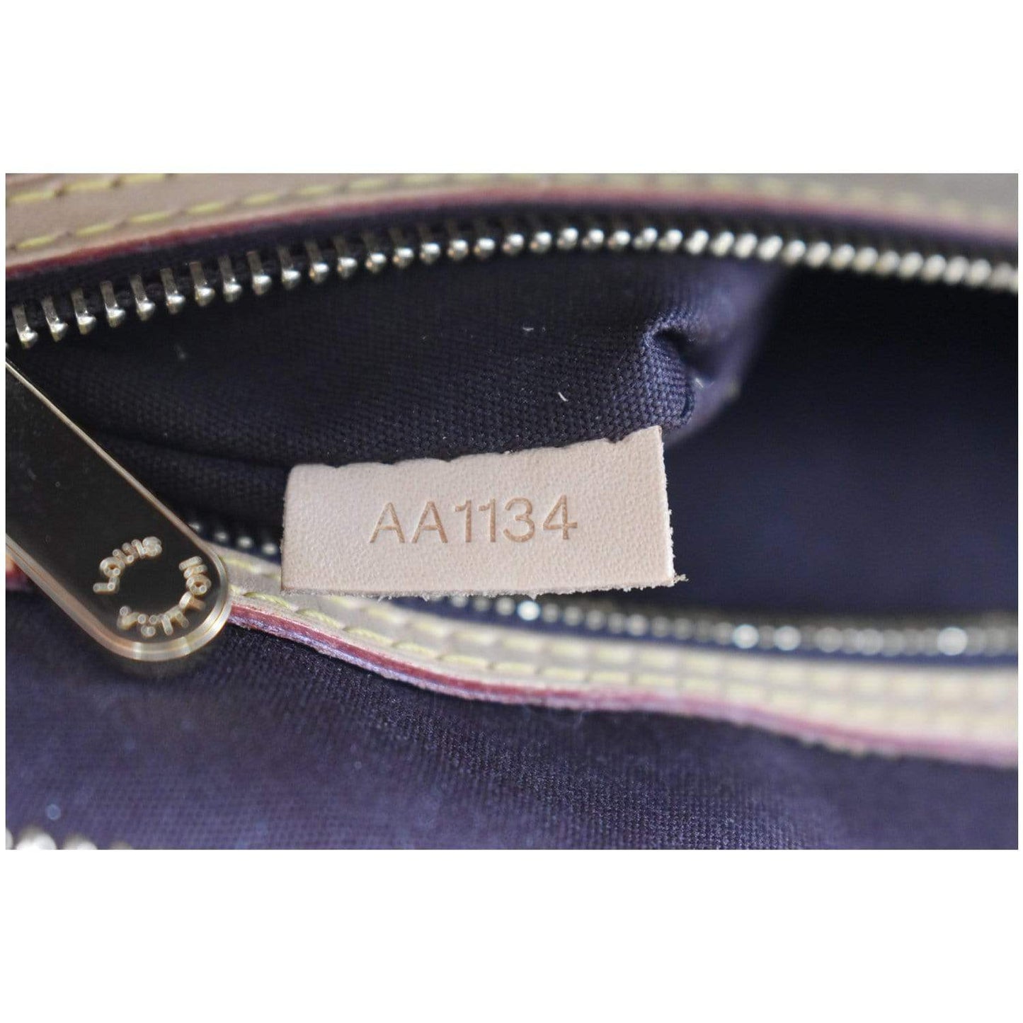 LOUIS VUITTON Brea MM Monogram Vernis Satchel Bag Amarante