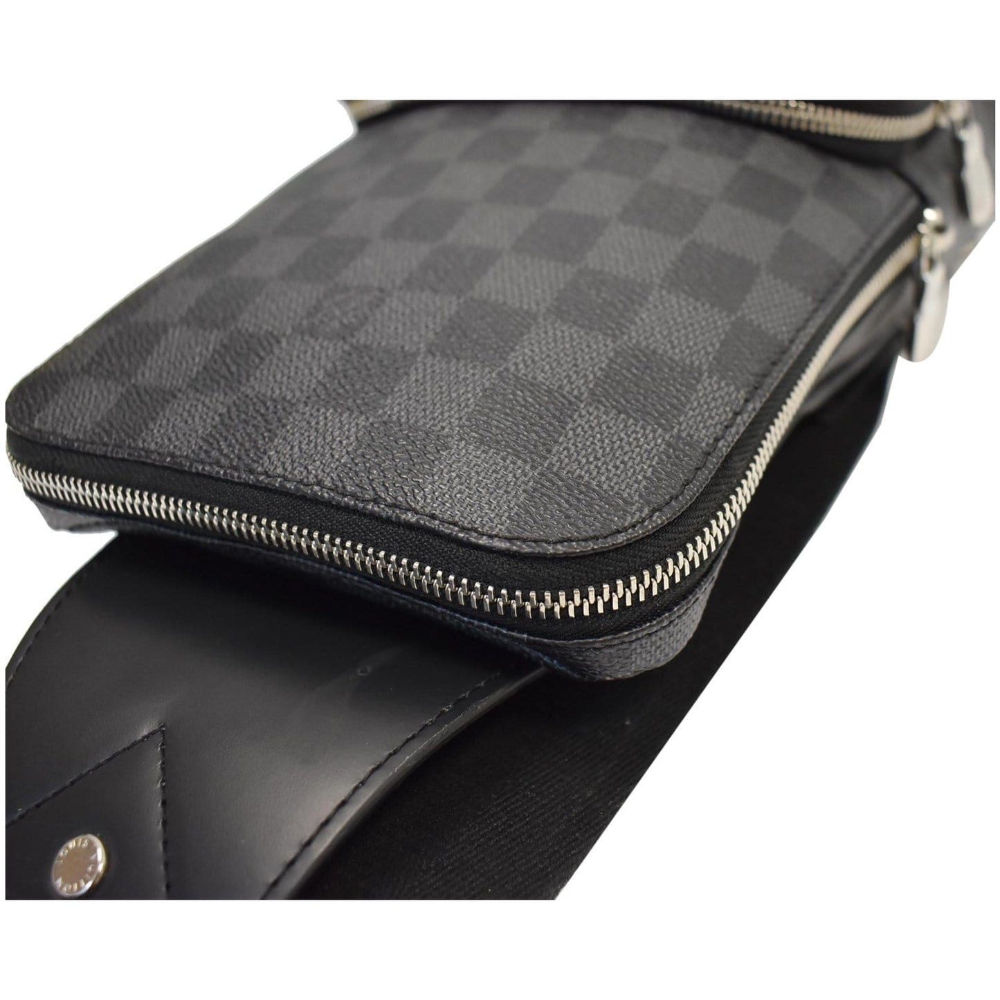 LOUIS VUITTON Avenue Sling Damier Graphite Crossbody Bag Black