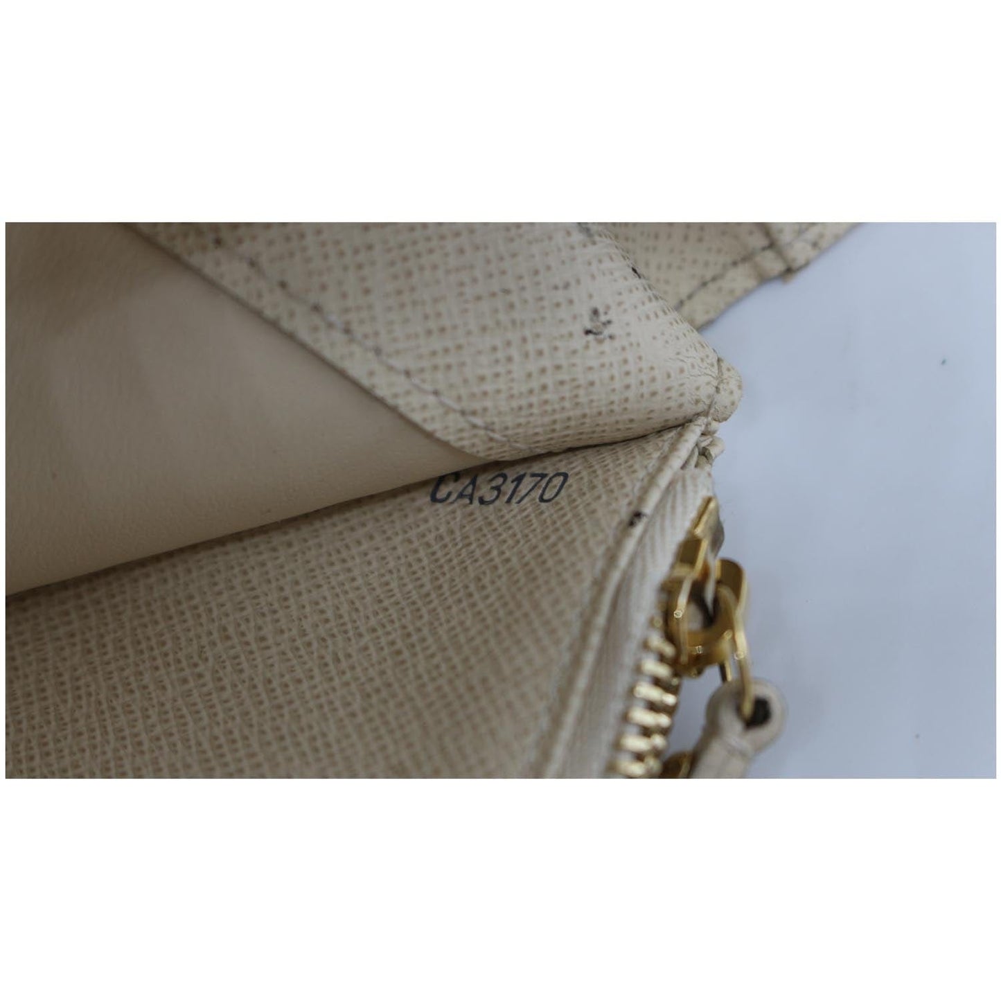 LOUIS VUITTON Insolite Damier Azur Wallet White