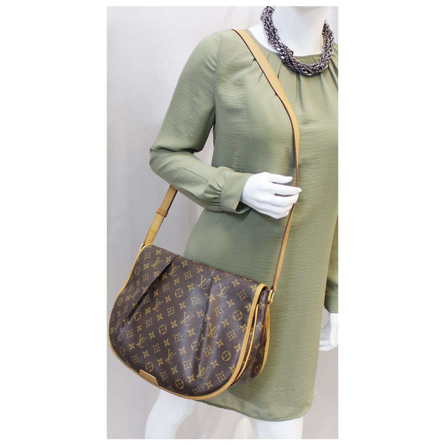 LOUIS VUITTON Menilmontant MM Monogram Canvas Shoulder Crossbody Bag