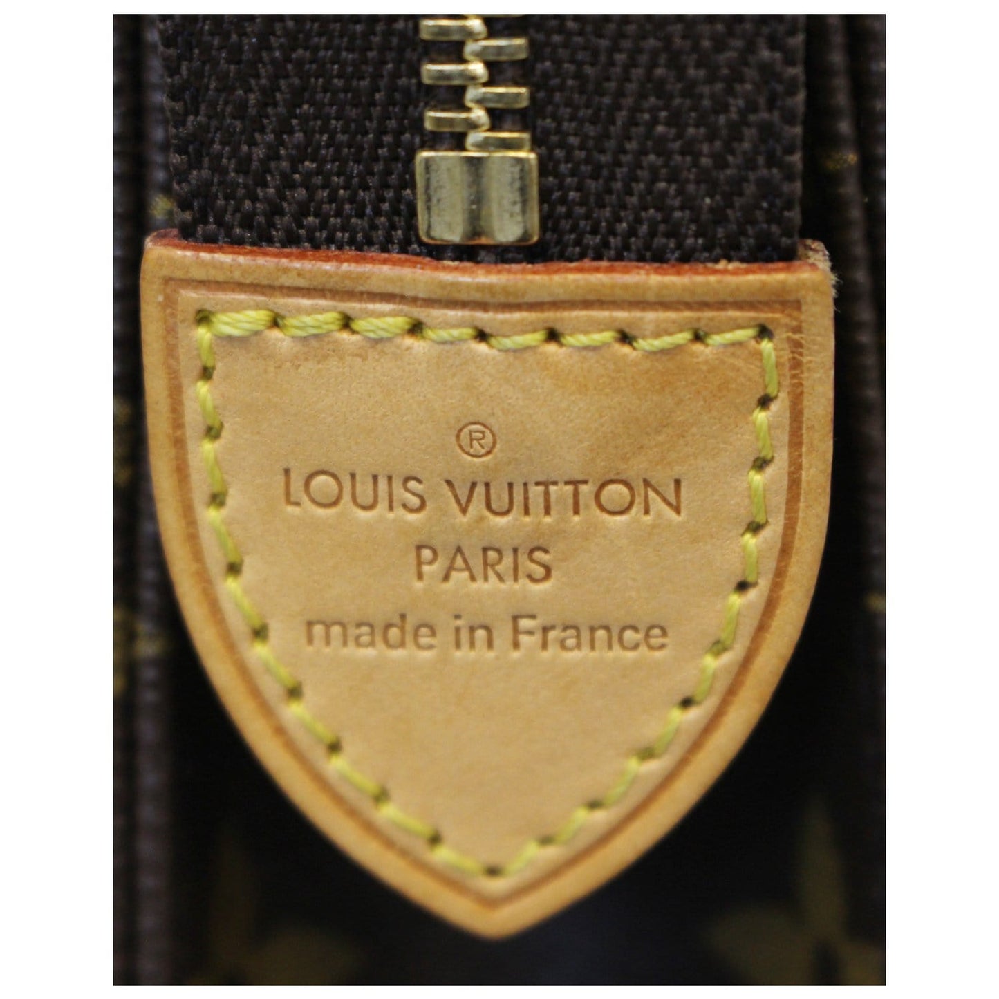 LOUIS VUITTON Poche Toilette 19 Monogram Canvas Cosmetics Pouch
