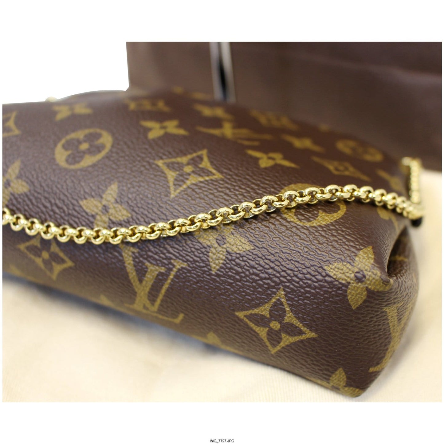LOUIS VUITTON Pallas Clutch Monogram Canvas Crossbody Bag