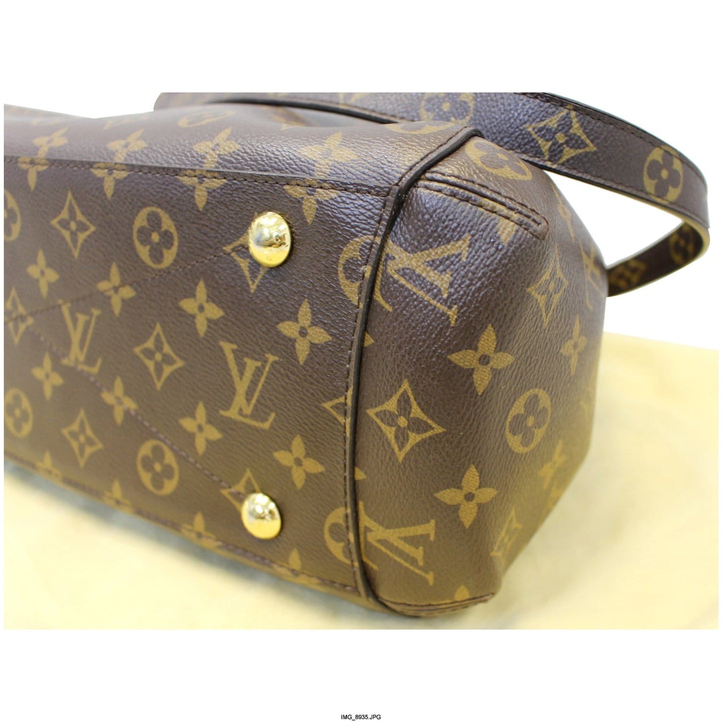 LOUIS VUITTON Montaigne GM Monogram Canvas Shoulder Handbag