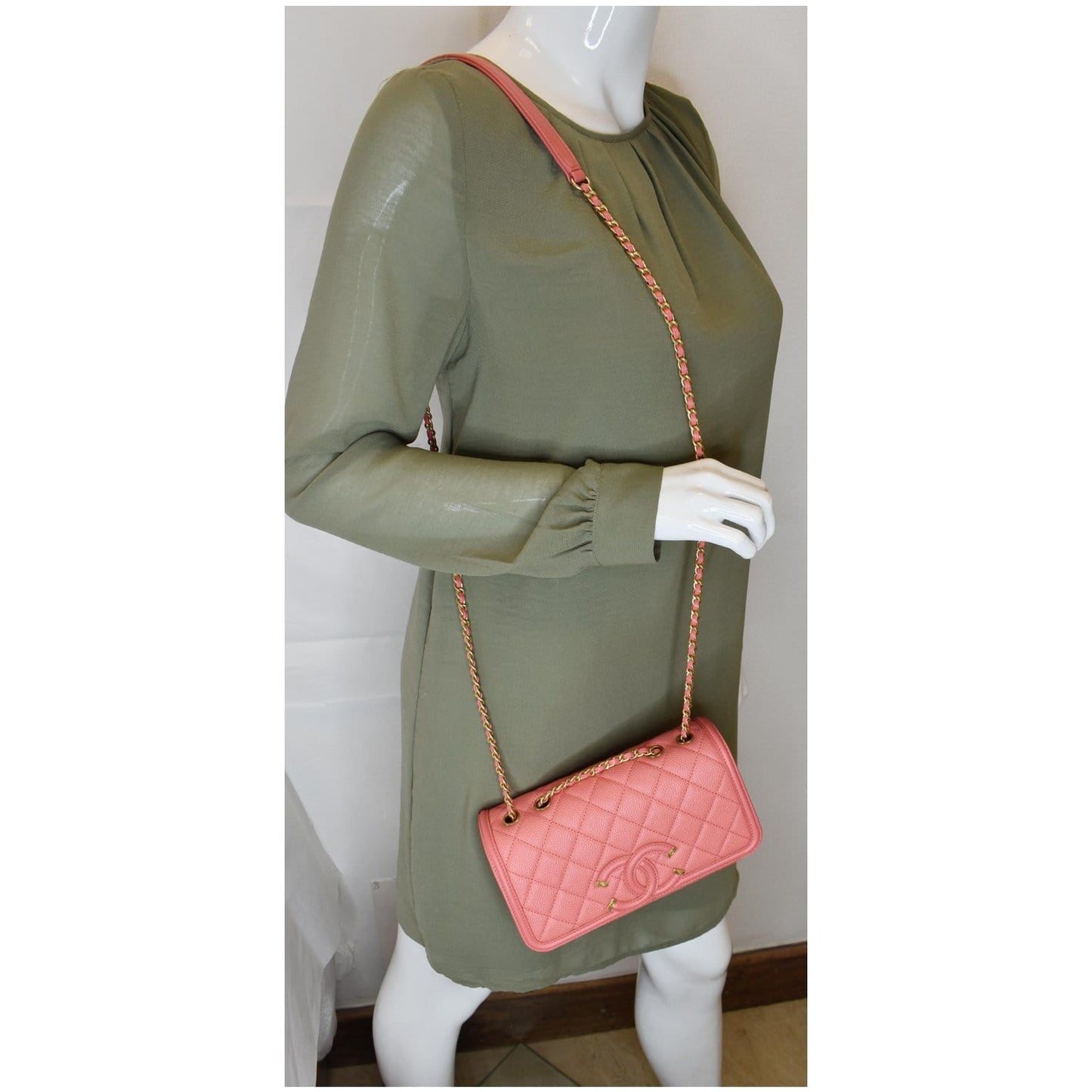 CHANEL CC Filigree Medium Quilted Caviar Leather Shoulder Bag Salmon